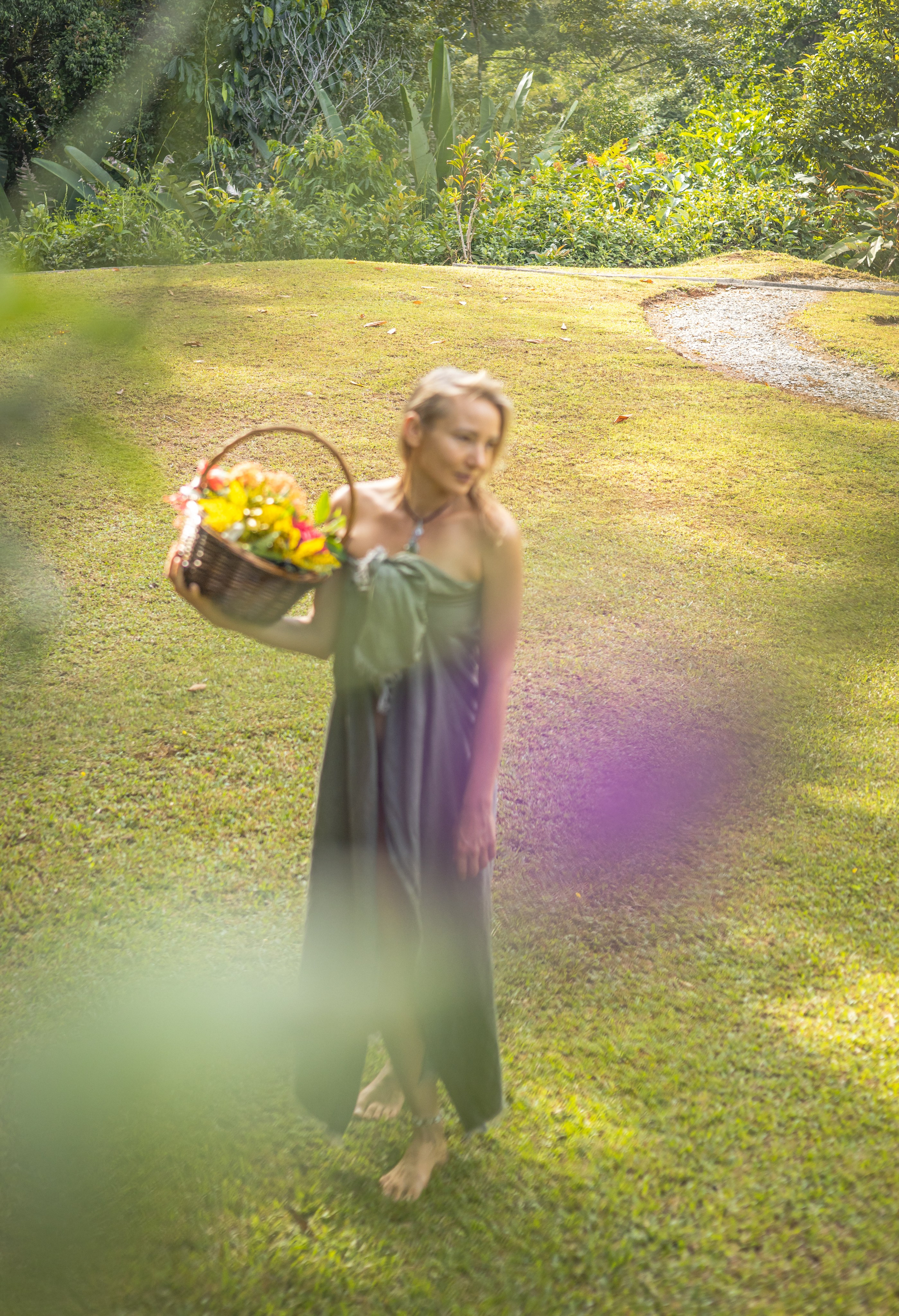 Authenticity of women and nature. Family, portrait, content photo in Costa Rica Evgeniya Besprozvannykh