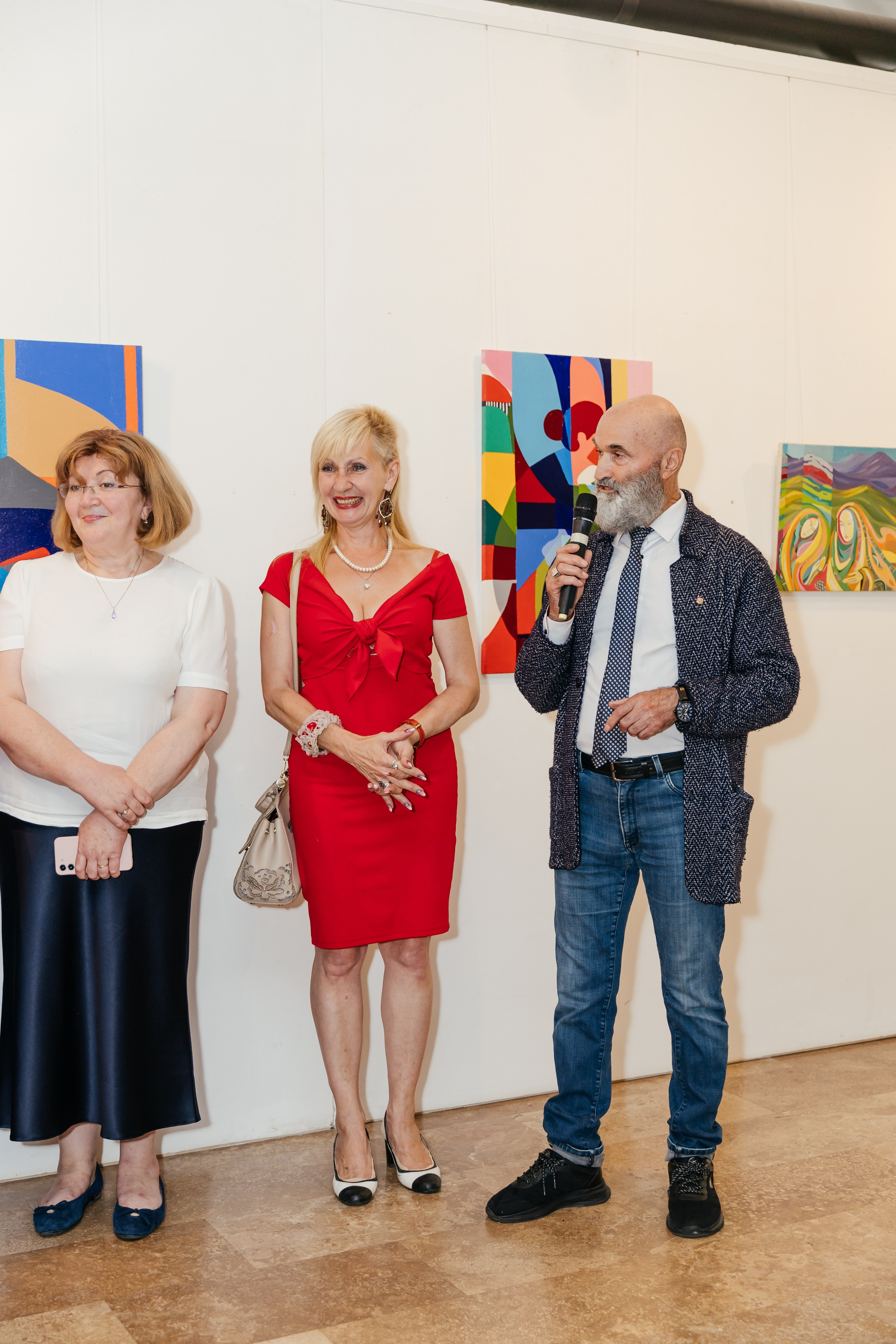 Выставка Лиры Алборовой «Цвет — это я». Свадебный и репортажный фотограф в Санкт-Петербурге Николай Голованов