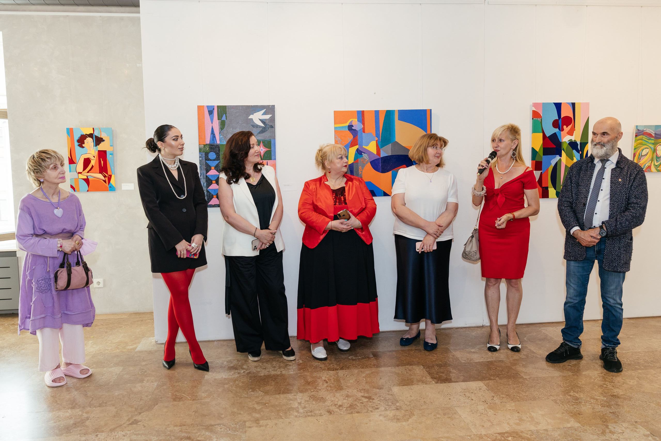 Выставка Лиры Алборовой «Цвет — это я». Свадебный и репортажный фотограф в Санкт-Петербурге Николай Голованов