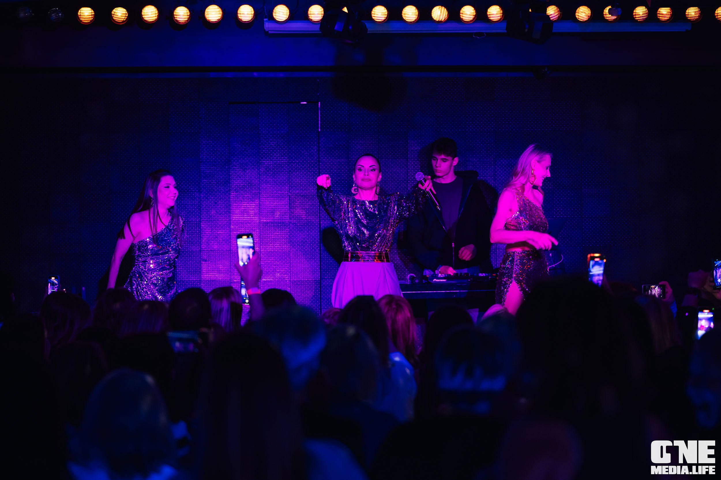 Концерт группы стрелки в Планете 13 апреля. One Media Life: фоторепортажи, фотоотчеты с мероприятий и заведений
