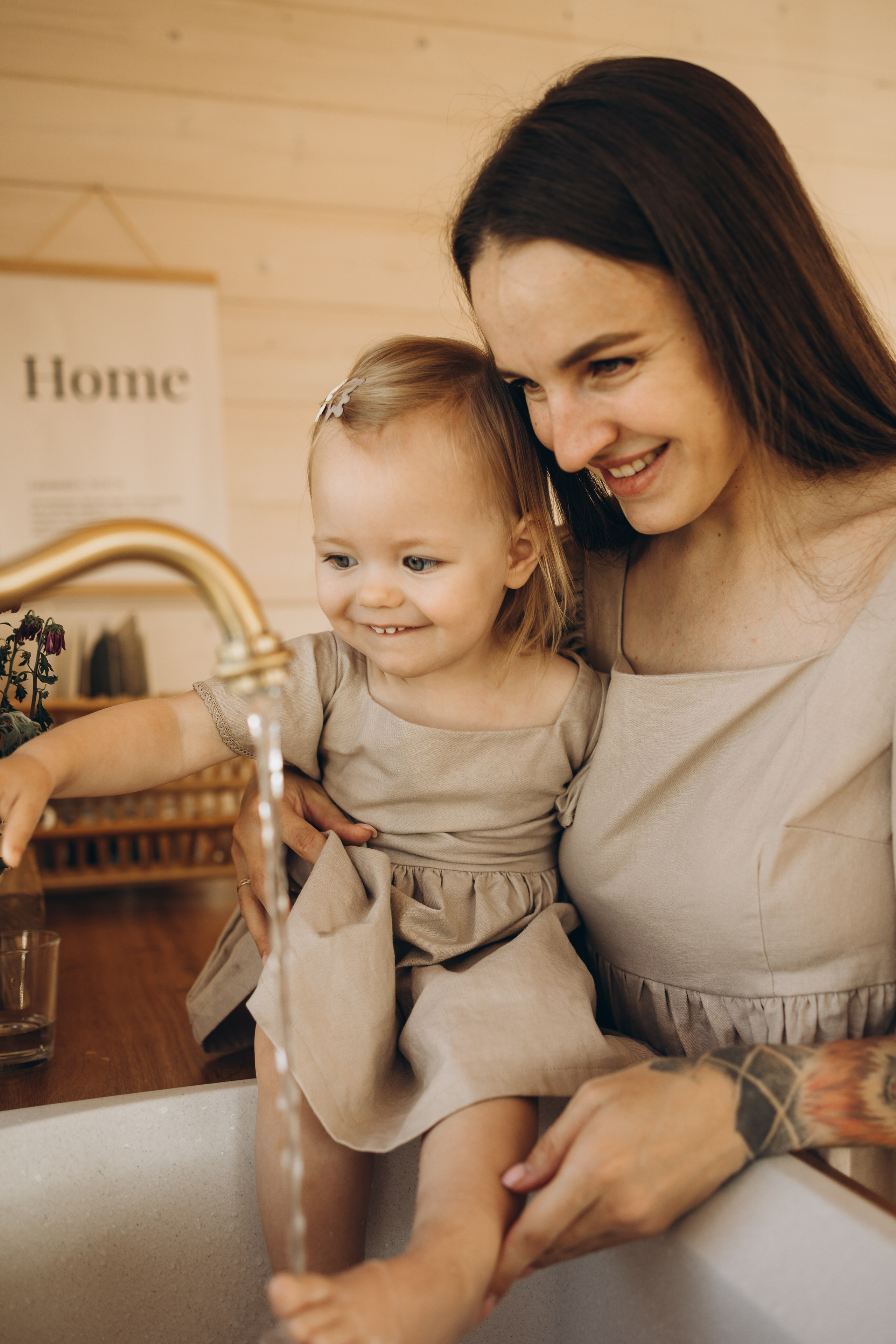 Оля и Мирослава Беседка. Семейный фотограф в Москве Виктория Ястребинская