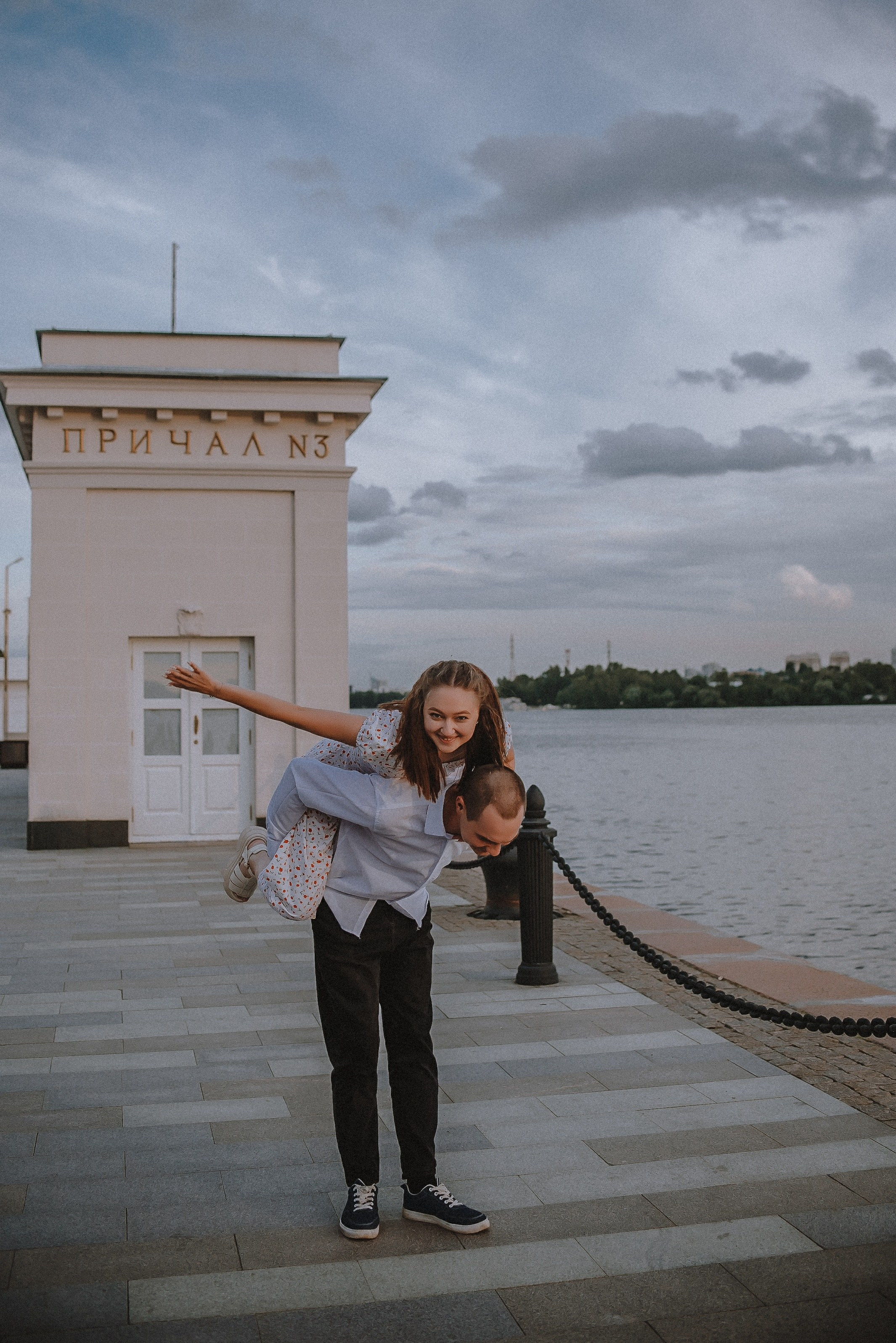 Северный речной вокзал. Свадебный и семейный фотограф в Москве Сажина Кристина КиМ. Свадебный оператор в Москве Сажин Максим