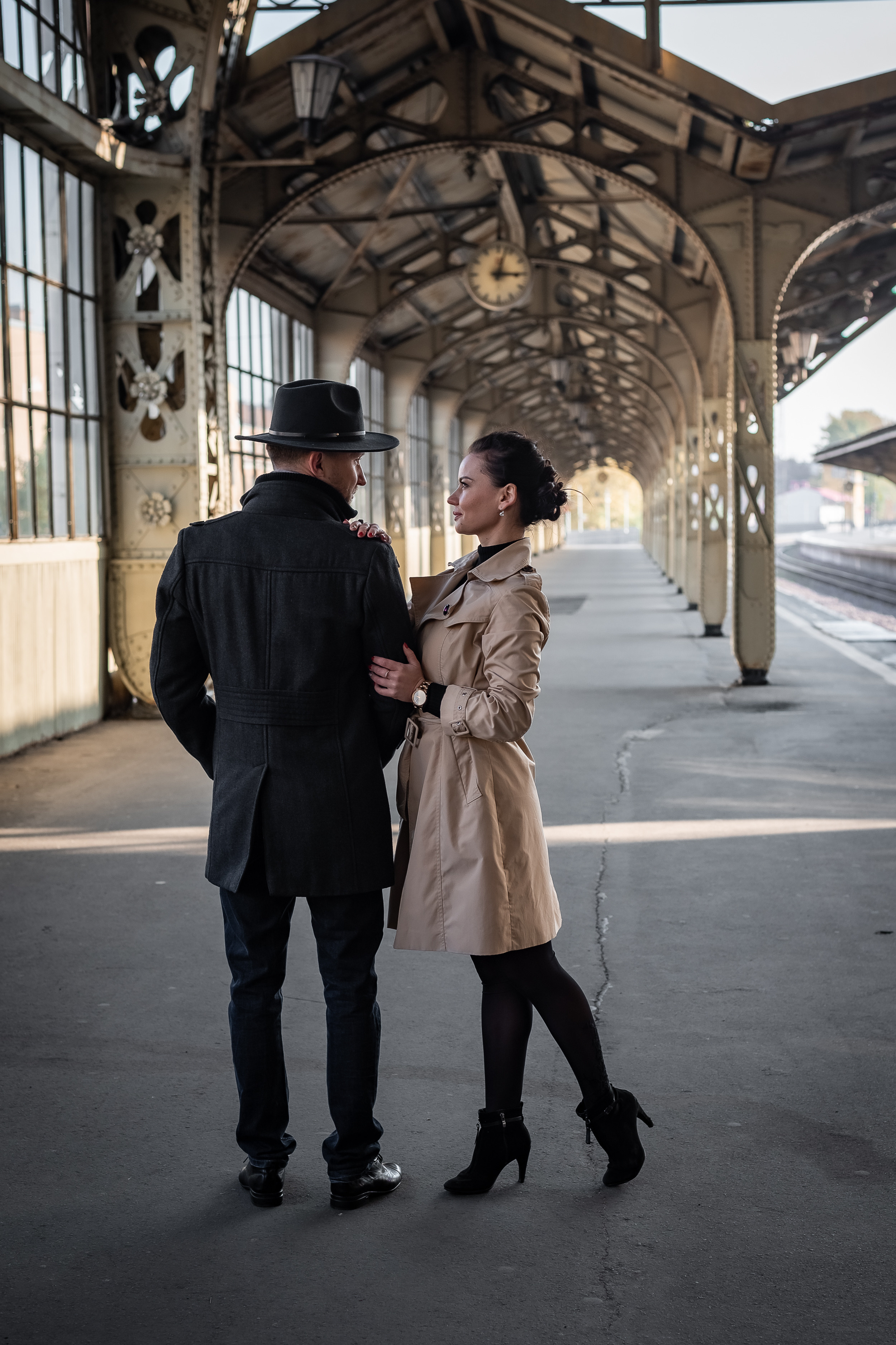 Love Story на Витебском вокзале. КОНТЕНТ |БРЕНД фотограф Санкт-Петербург — Жанна Олтаржевская