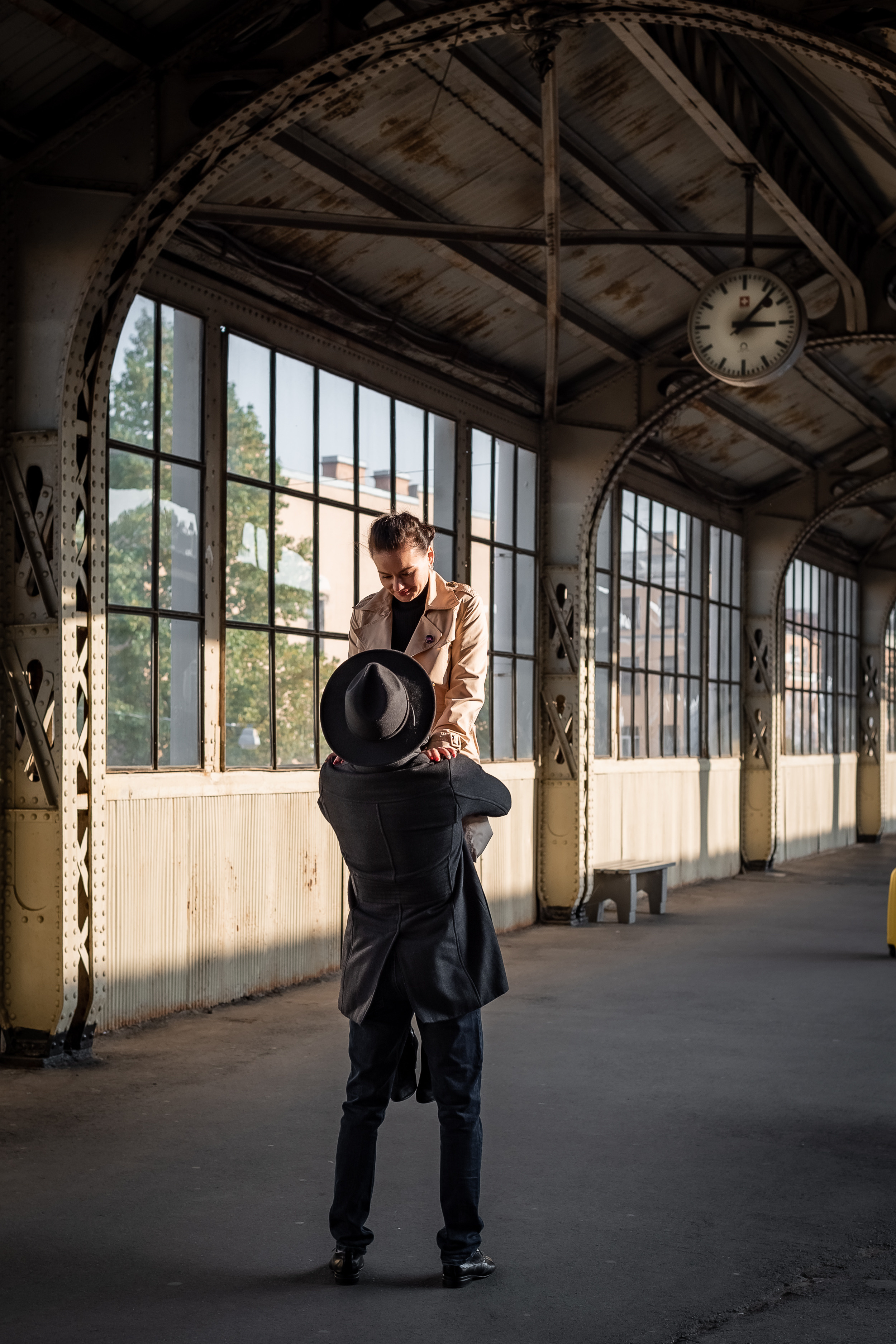 Love Story на Витебском вокзале. КОНТЕНТ |БРЕНД фотограф Санкт-Петербург — Жанна Олтаржевская