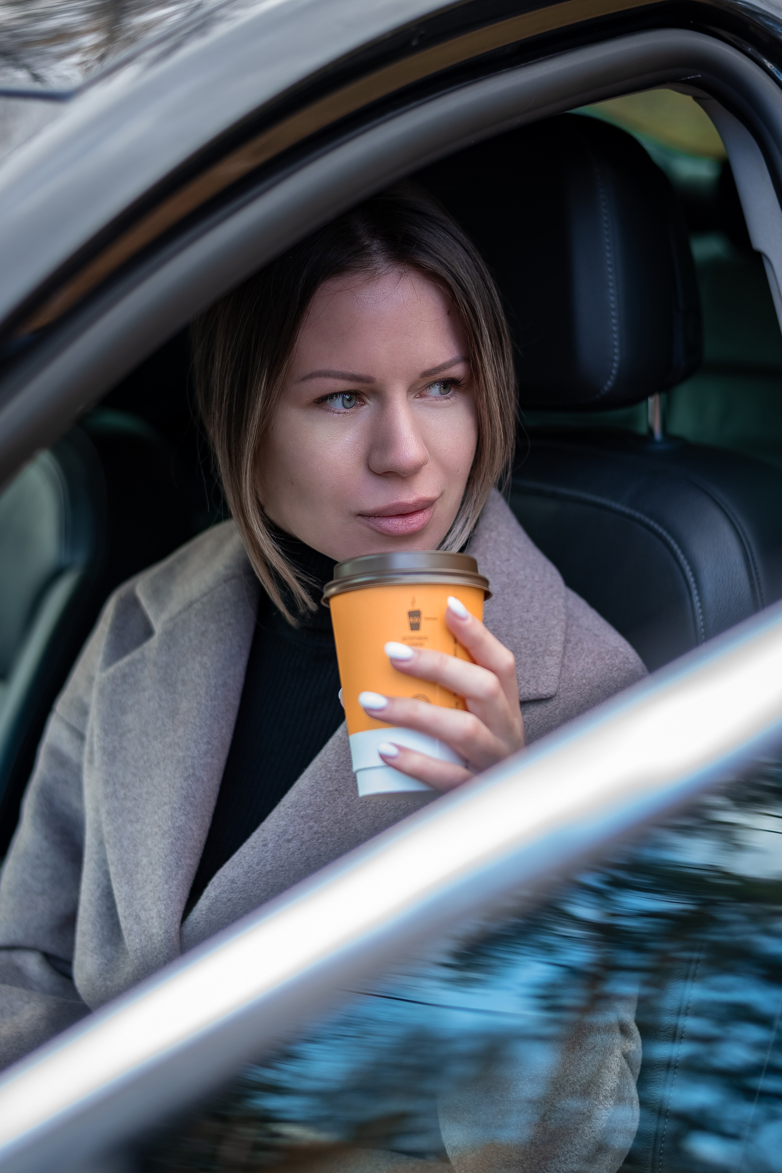 Фотосессия в Шуваловском парке возле лютеранской церкви и водоема. КОНТЕНТ |БРЕНД фотограф Санкт-Петербург — Жанна Олтаржевская