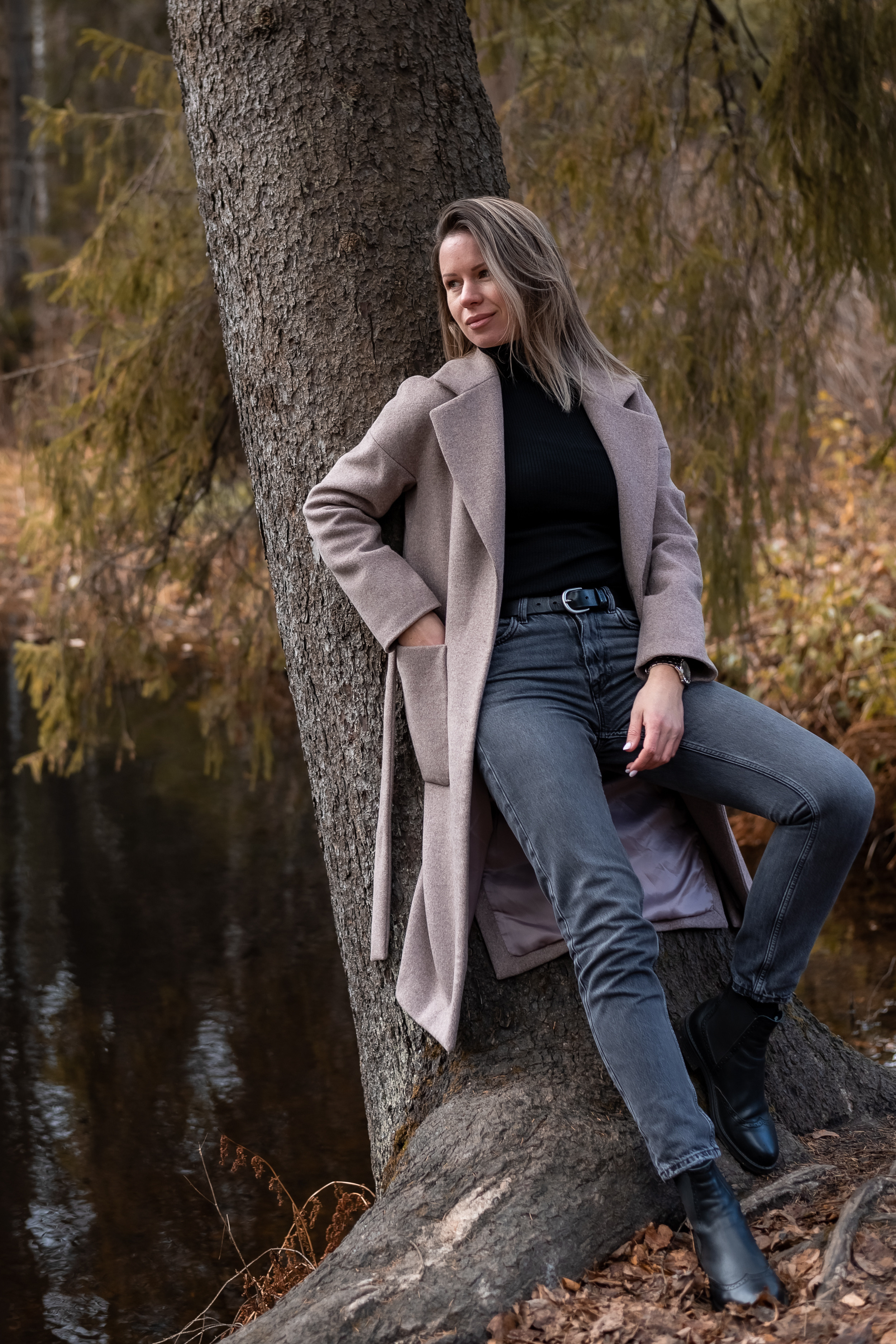 Фотосессия в Шуваловском парке возле лютеранской церкви и водоема. КОНТЕНТ |БРЕНД фотограф Санкт-Петербург — Жанна Олтаржевская