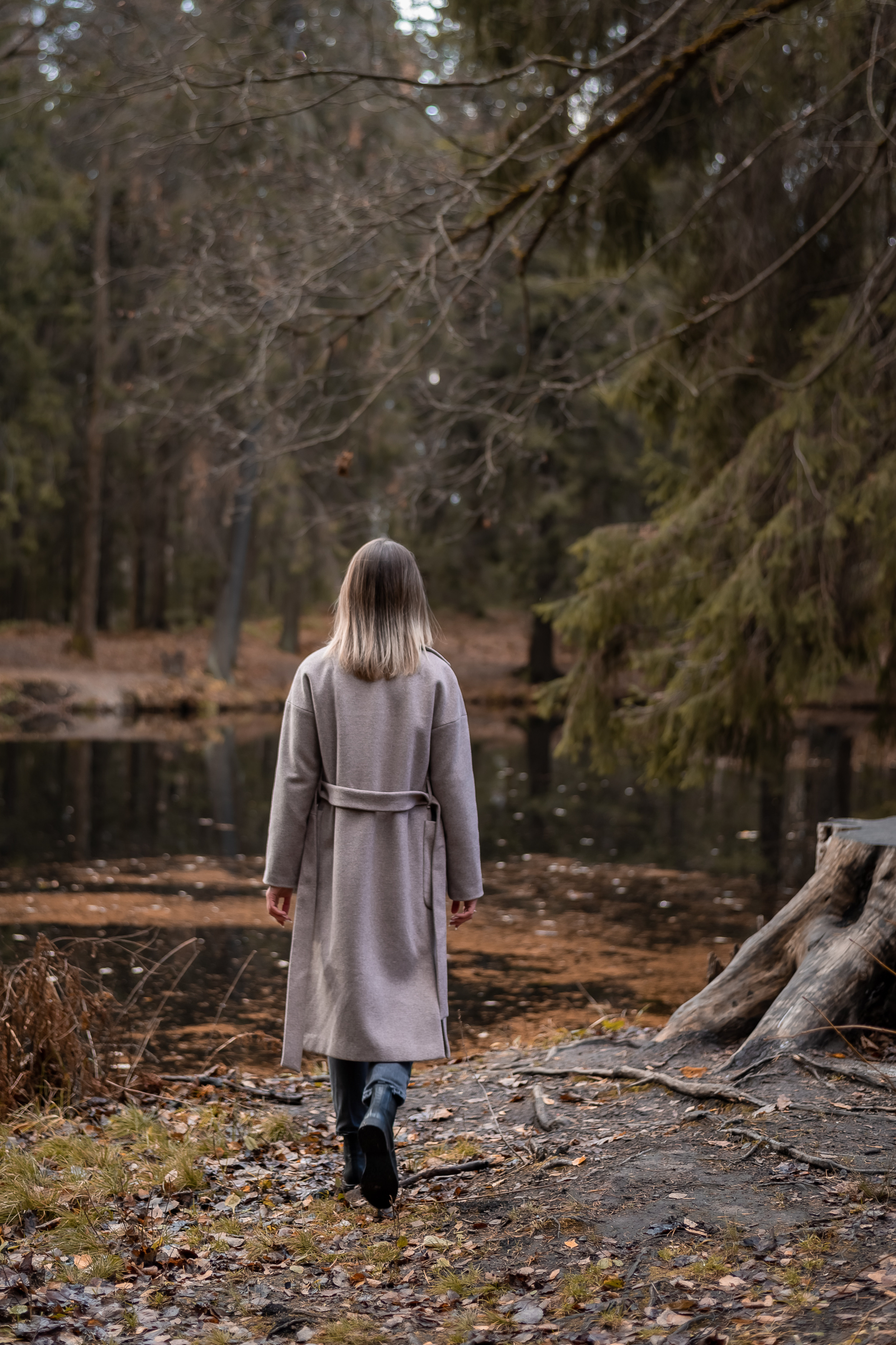 Фотосессия в Шуваловском парке возле лютеранской церкви и водоема. КОНТЕНТ |БРЕНД фотограф Санкт-Петербург — Жанна Олтаржевская