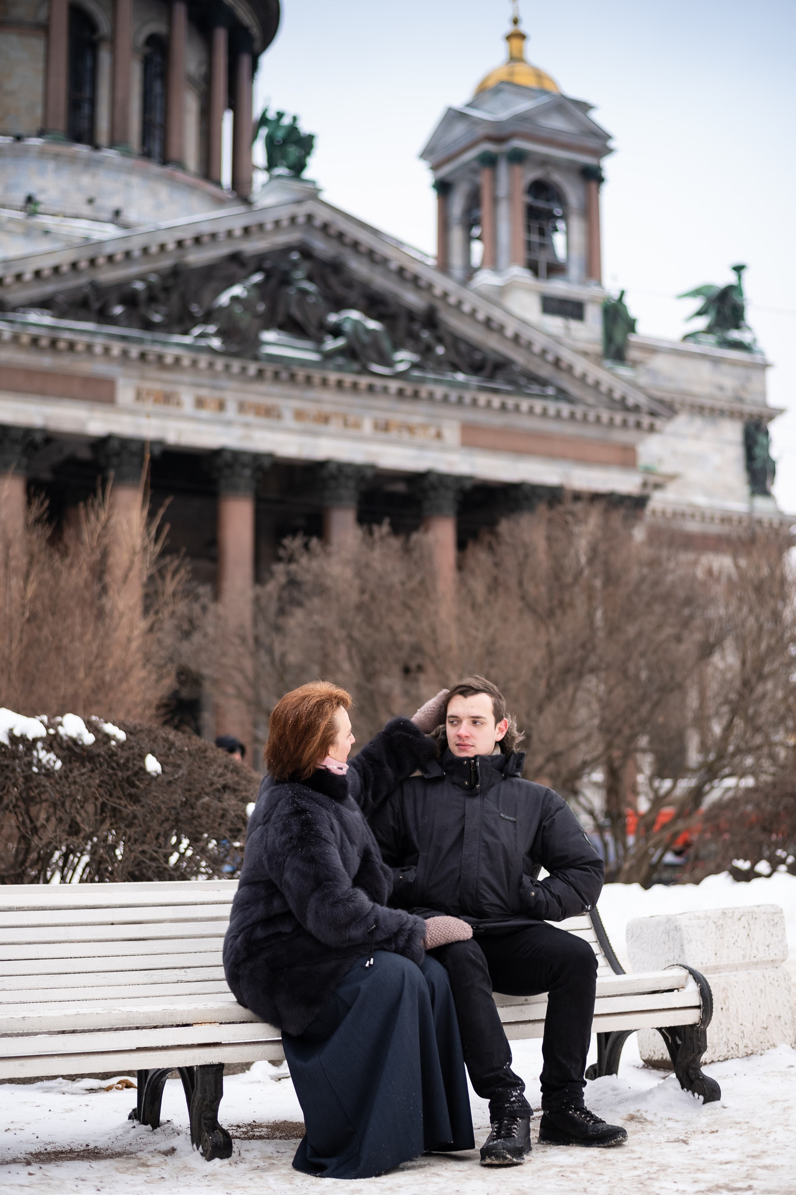 Прогулка около Синего моста и Исаакиевского собора зимой. КОНТЕНТ | БРЕНД фотограф Санкт-Петербург — Жанна Олтаржевская