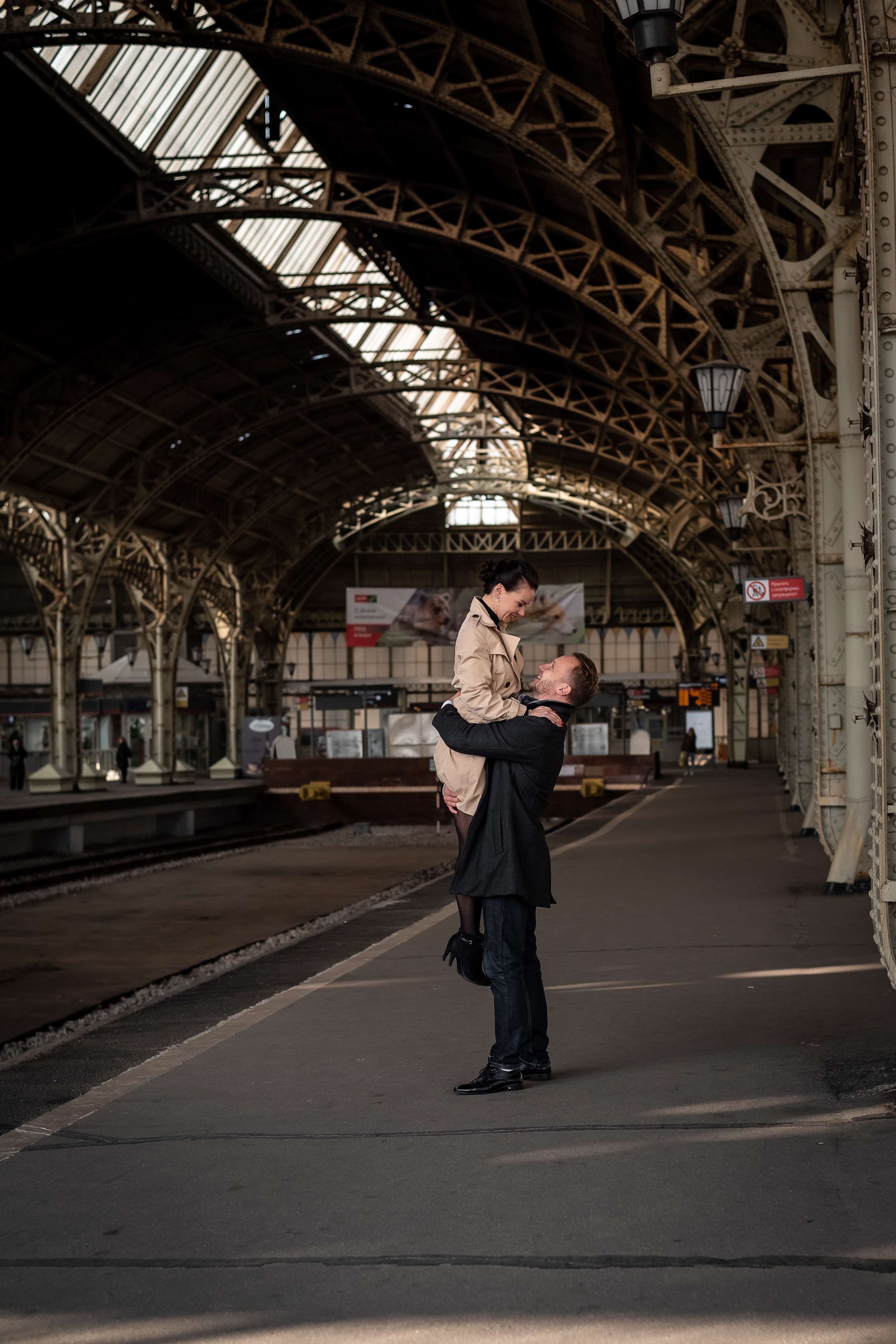 Love Story на Витебском вокзале. КОНТЕНТ |БРЕНД фотограф Санкт-Петербург — Жанна Олтаржевская