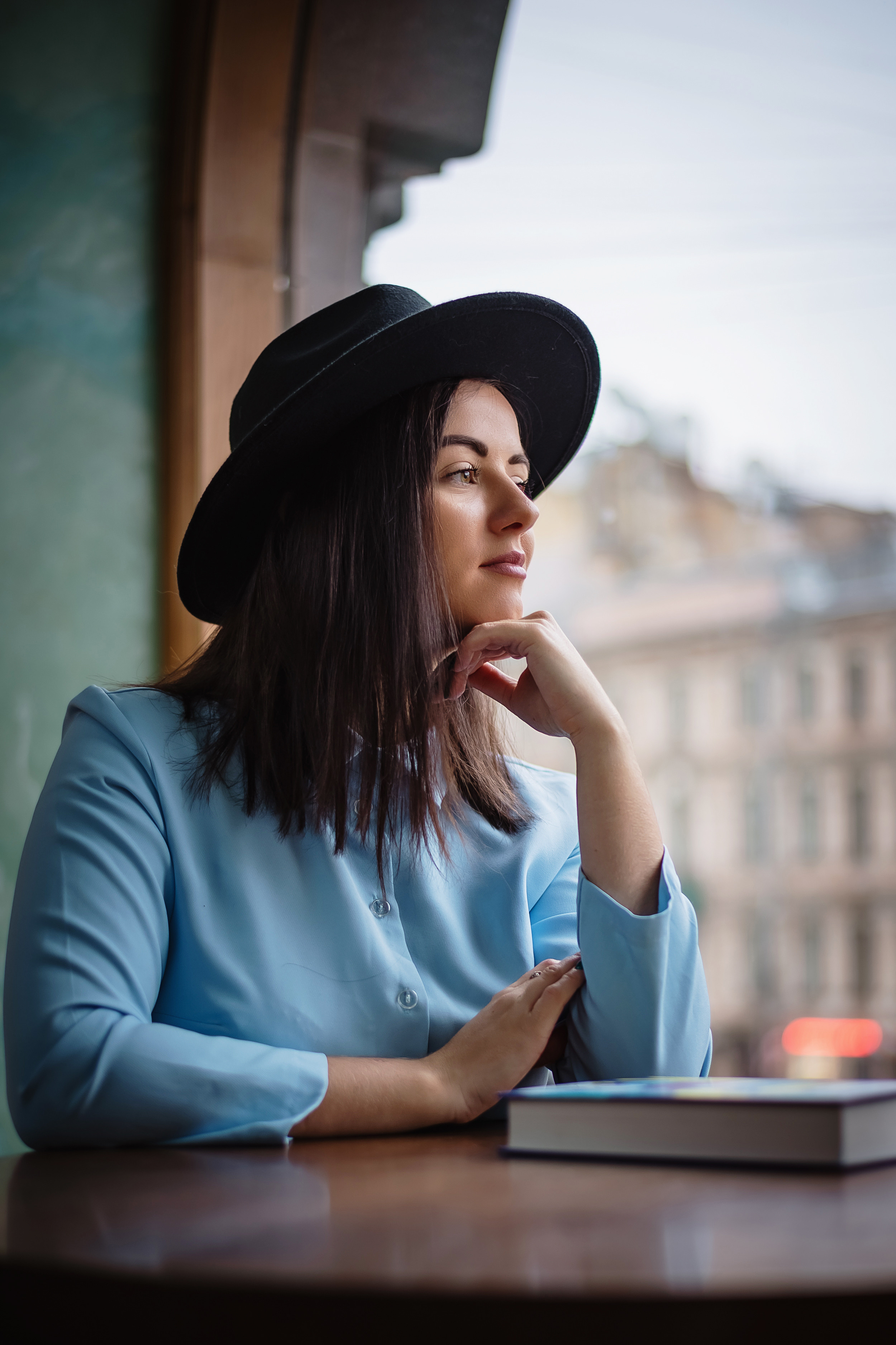 Индивидуальная съемка в доме книги. КОНТЕНТ | БРЕНД фотограф Санкт-Петербург — Жанна Олтаржевская