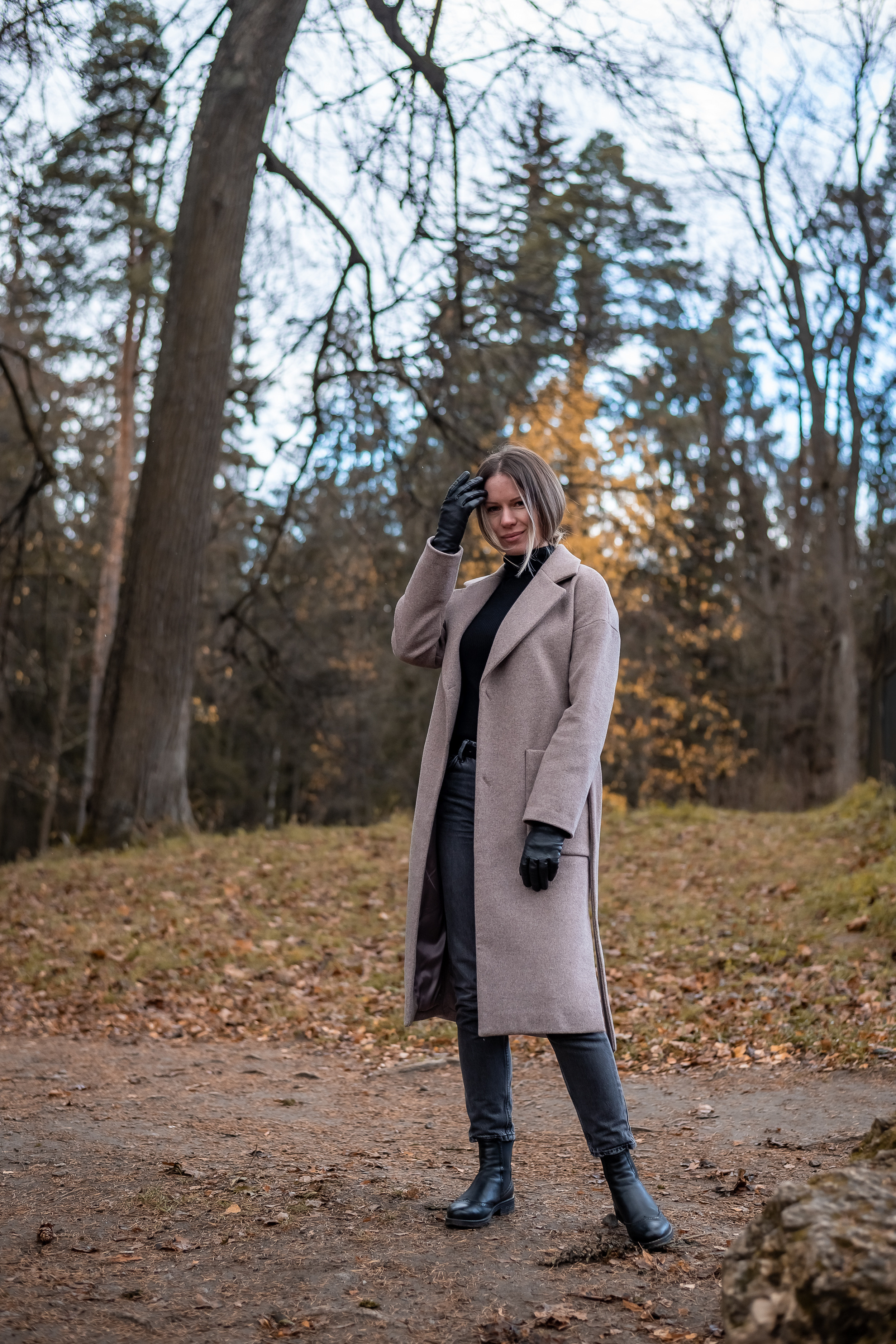 Фотосессия в Шуваловском парке возле лютеранской церкви и водоема. КОНТЕНТ |БРЕНД фотограф Санкт-Петербург — Жанна Олтаржевская