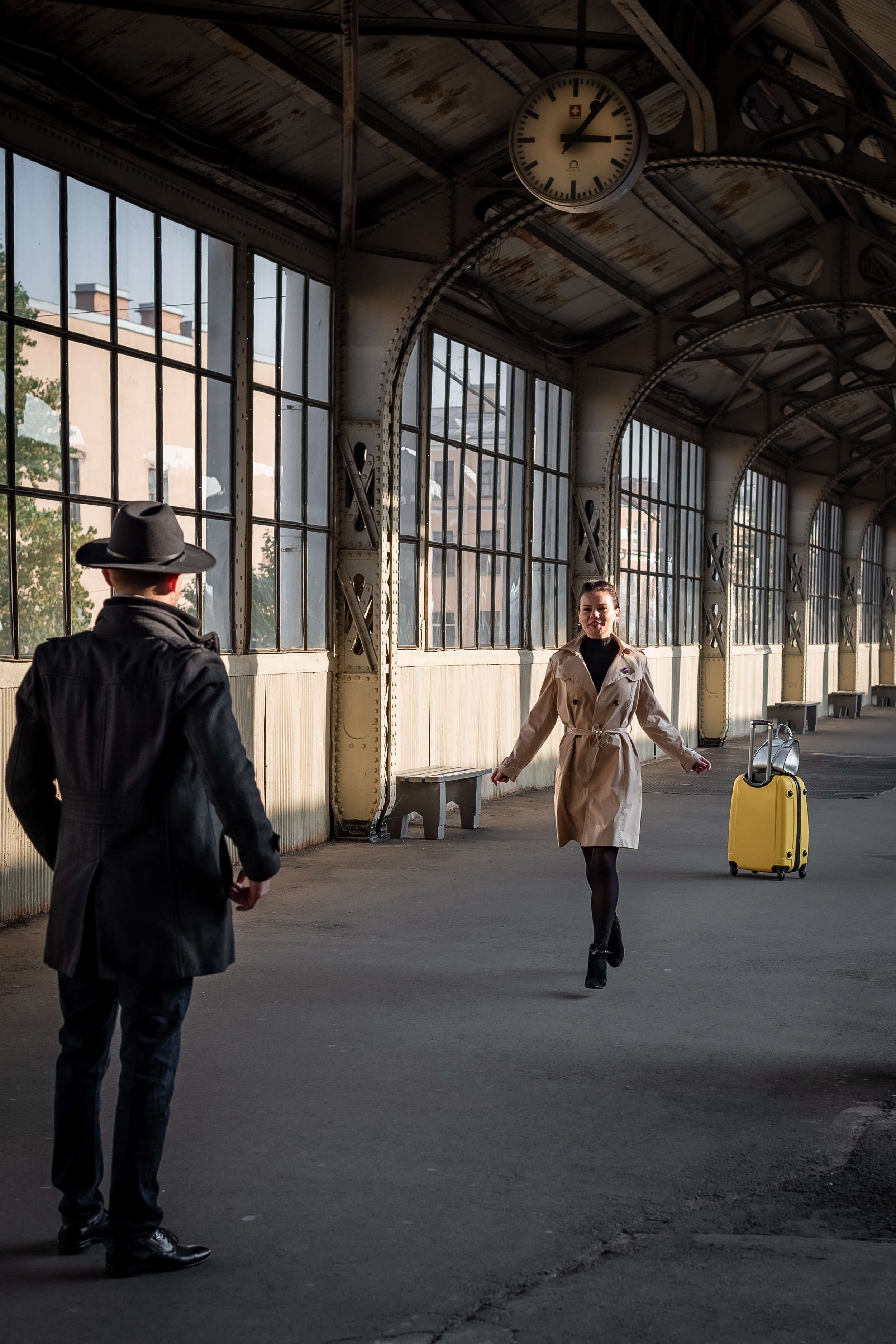 Love Story на Витебском вокзале. КОНТЕНТ |БРЕНД фотограф Санкт-Петербург — Жанна Олтаржевская