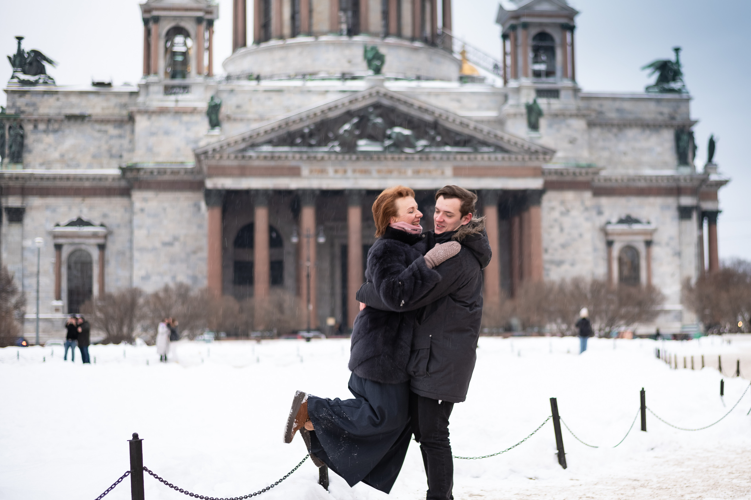 Прогулка около Синего моста и Исаакиевского собора зимой. КОНТЕНТ | БРЕНД фотограф Санкт-Петербург — Жанна Олтаржевская