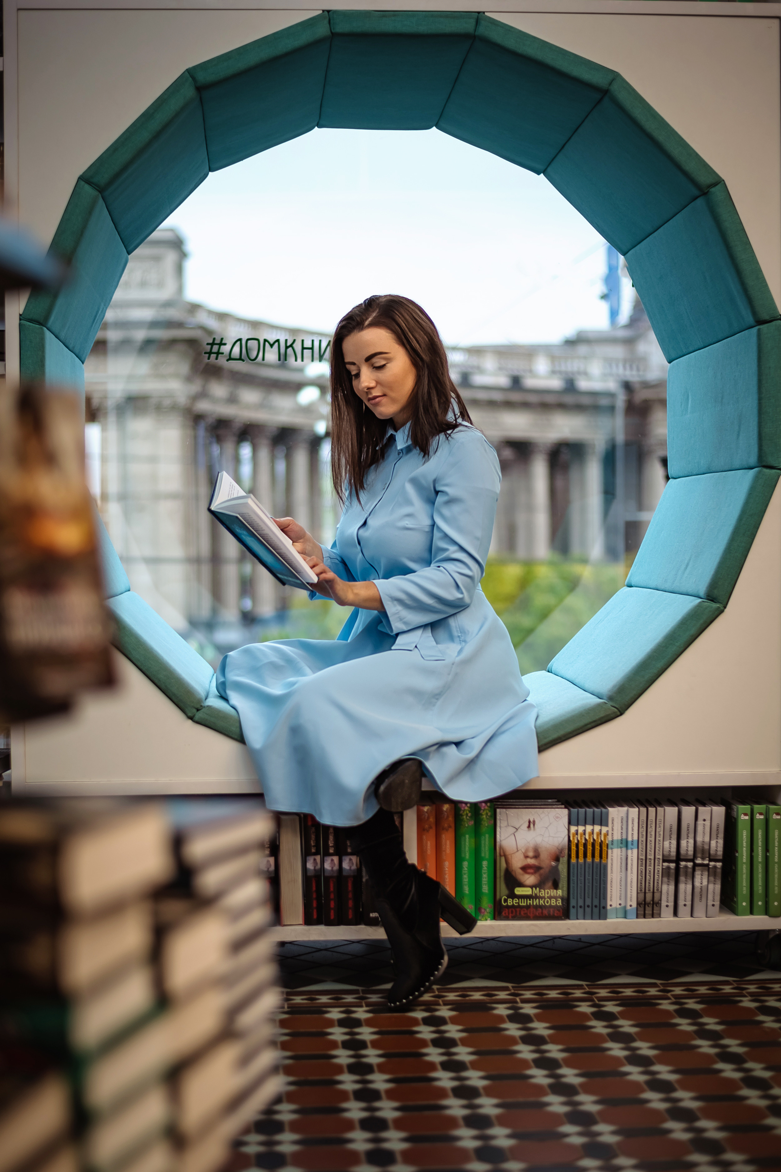 Индивидуальная съемка в доме книги. КОНТЕНТ | БРЕНД фотограф Санкт-Петербург — Жанна Олтаржевская