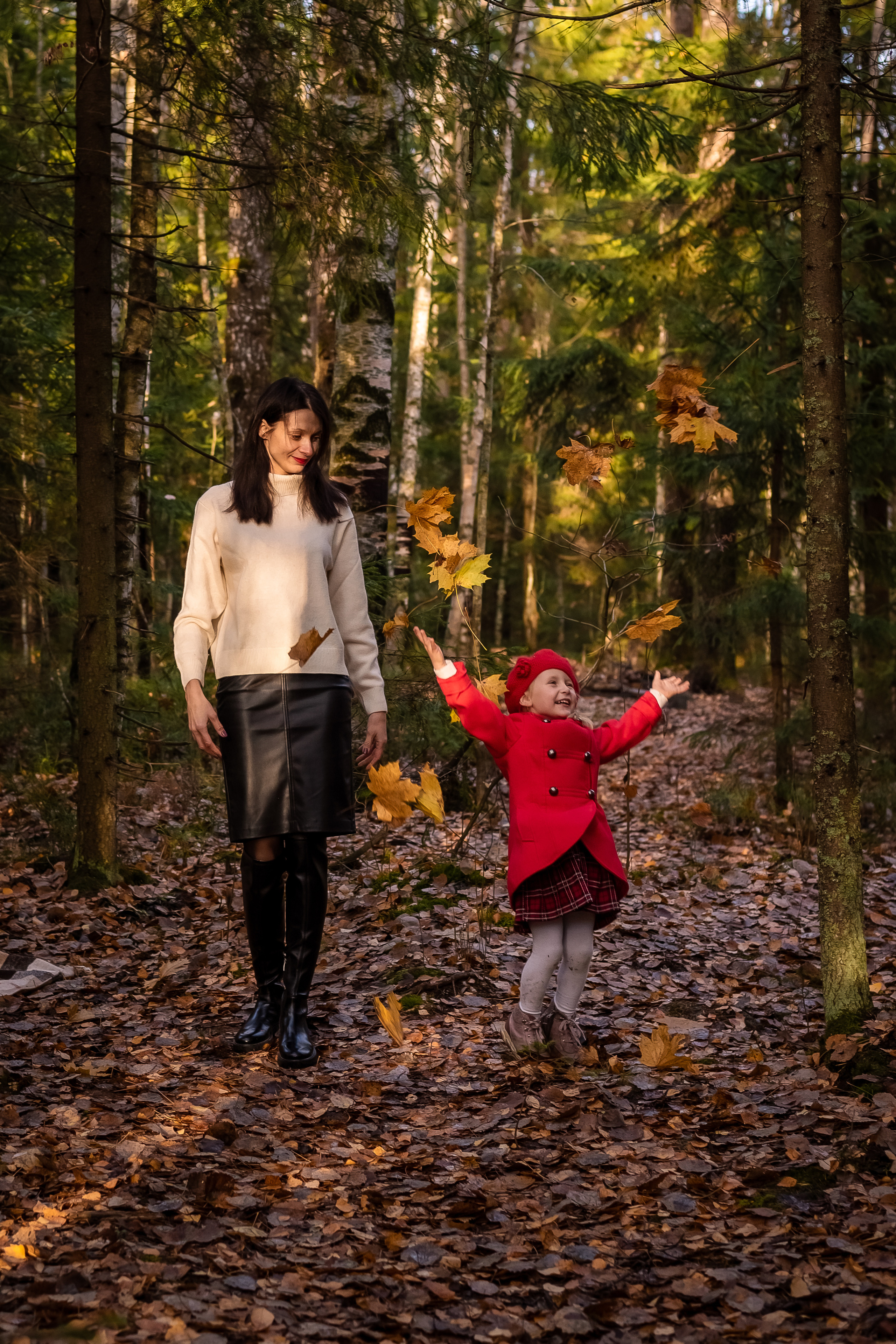 Осенняя фотосессия в лесной полосе с красивой локацией. КОНТЕНТ | БРЕНД фотограф Санкт-Петербург — Жанна Олтаржевская