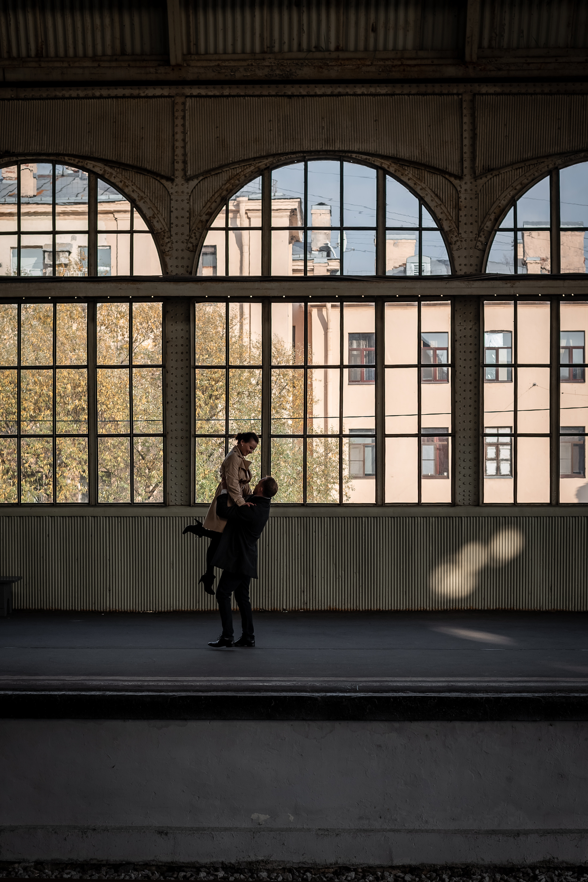 Love Story на Витебском вокзале. КОНТЕНТ |БРЕНД фотограф Санкт-Петербург — Жанна Олтаржевская