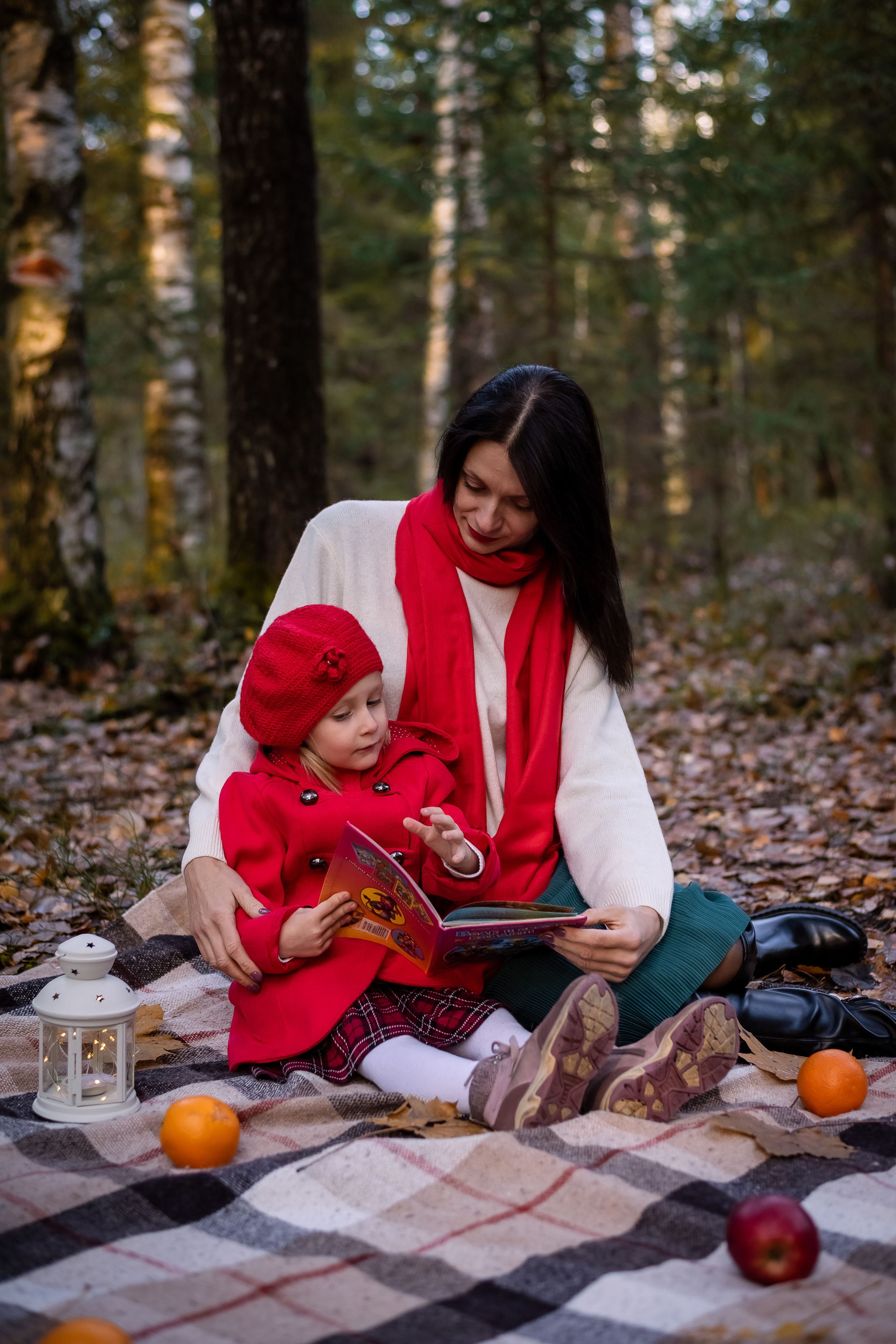 Осенняя фотосессия в лесной полосе с красивой локацией. КОНТЕНТ | БРЕНД фотограф Санкт-Петербург — Жанна Олтаржевская
