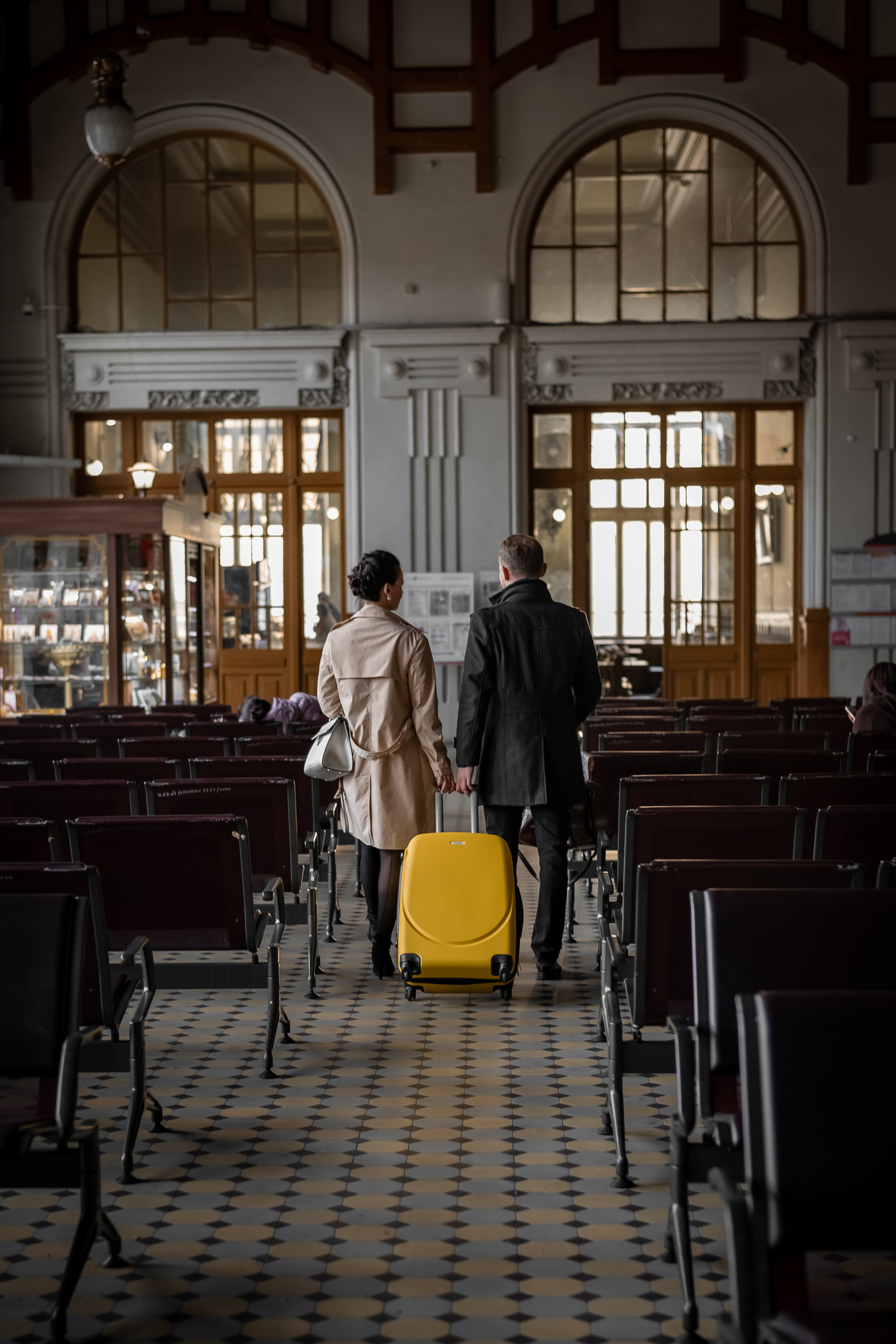 Love Story на Витебском вокзале. КОНТЕНТ |БРЕНД фотограф Санкт-Петербург — Жанна Олтаржевская