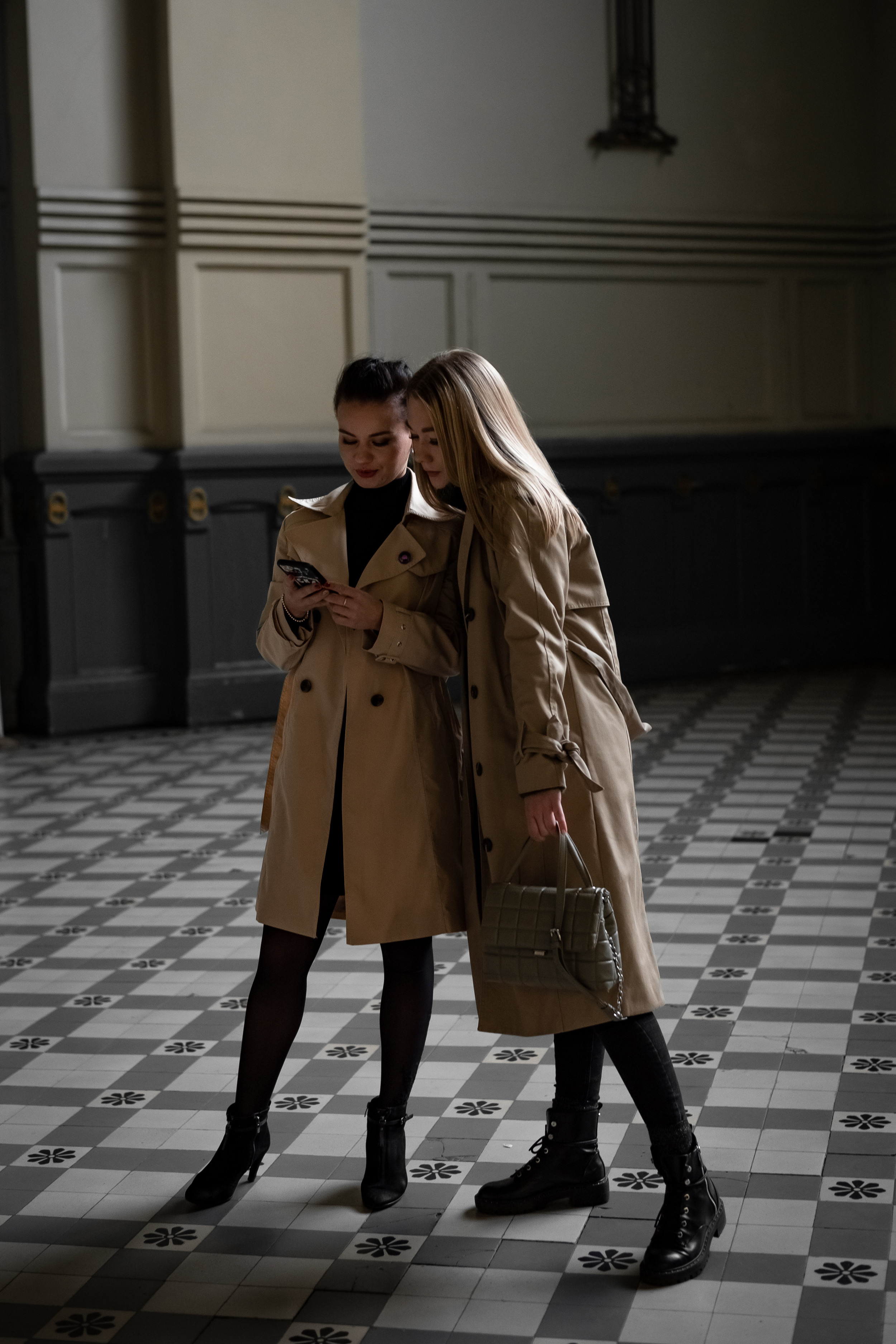 Love Story на Витебском вокзале. КОНТЕНТ |БРЕНД фотограф Санкт-Петербург — Жанна Олтаржевская