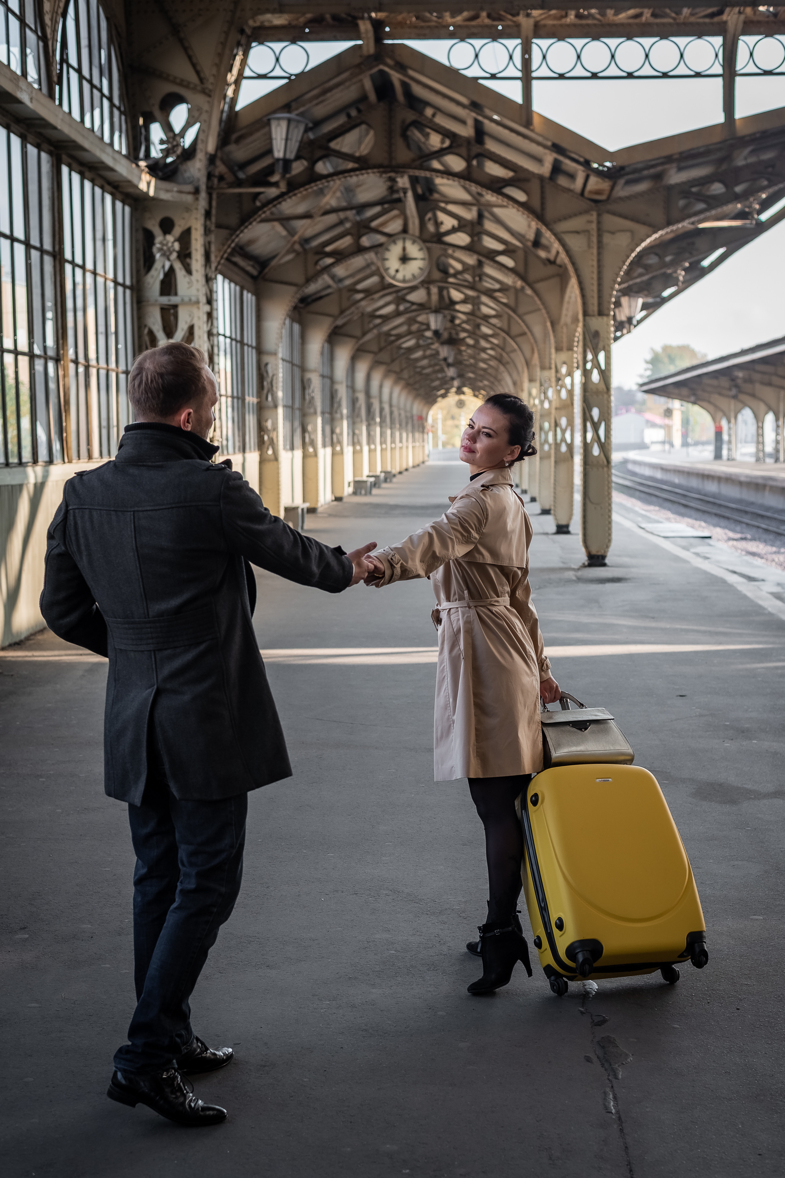 Love Story на Витебском вокзале. КОНТЕНТ |БРЕНД фотограф Санкт-Петербург — Жанна Олтаржевская