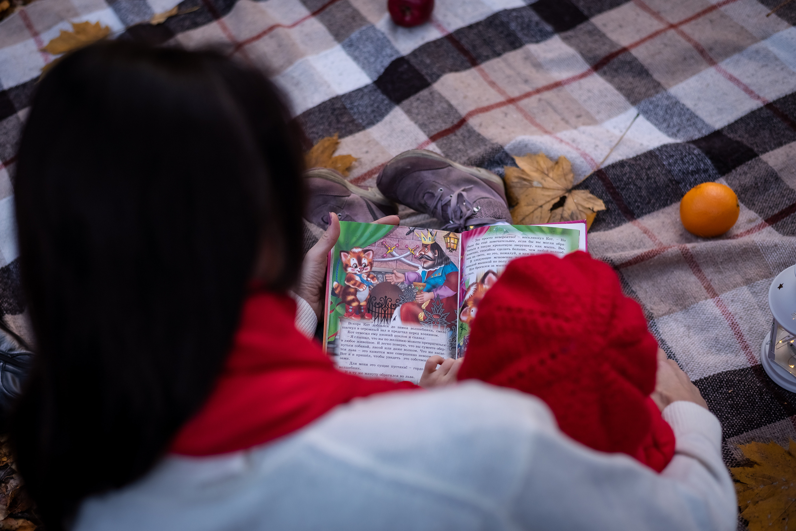 Осенняя фотосессия в лесной полосе с красивой локацией. КОНТЕНТ | БРЕНД фотограф Санкт-Петербург — Жанна Олтаржевская