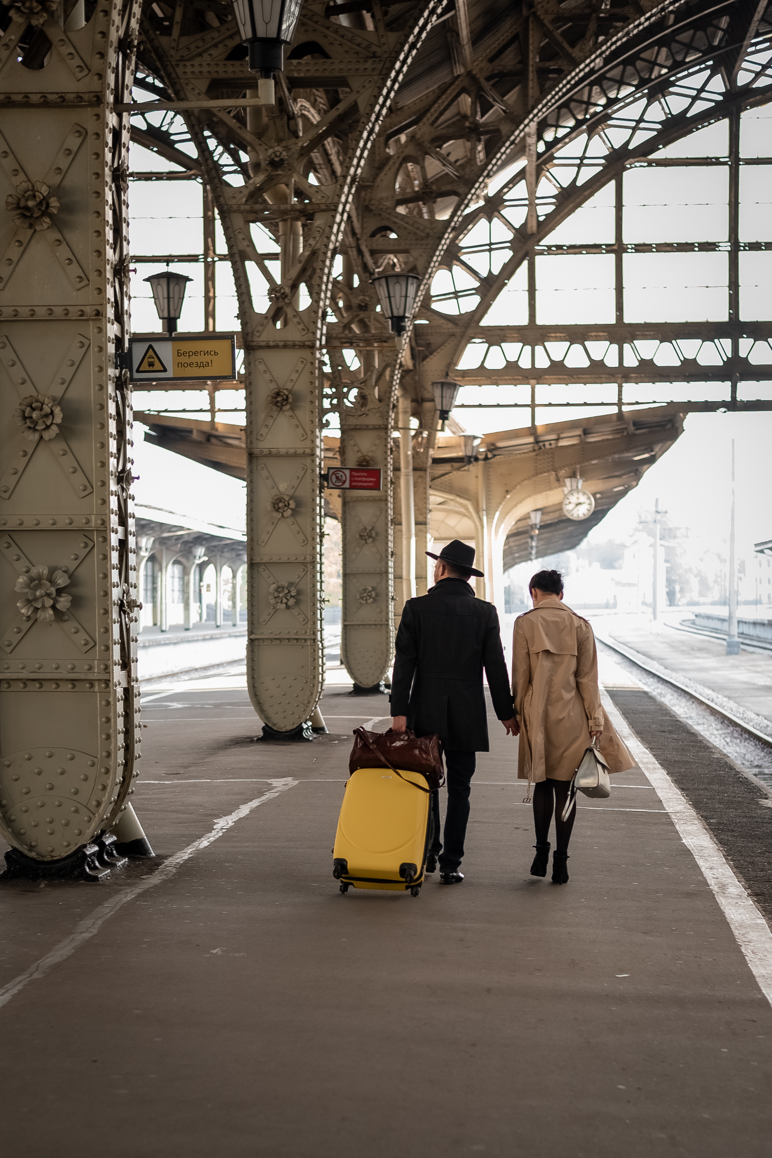 Love Story на Витебском вокзале. КОНТЕНТ |БРЕНД фотограф Санкт-Петербург — Жанна Олтаржевская