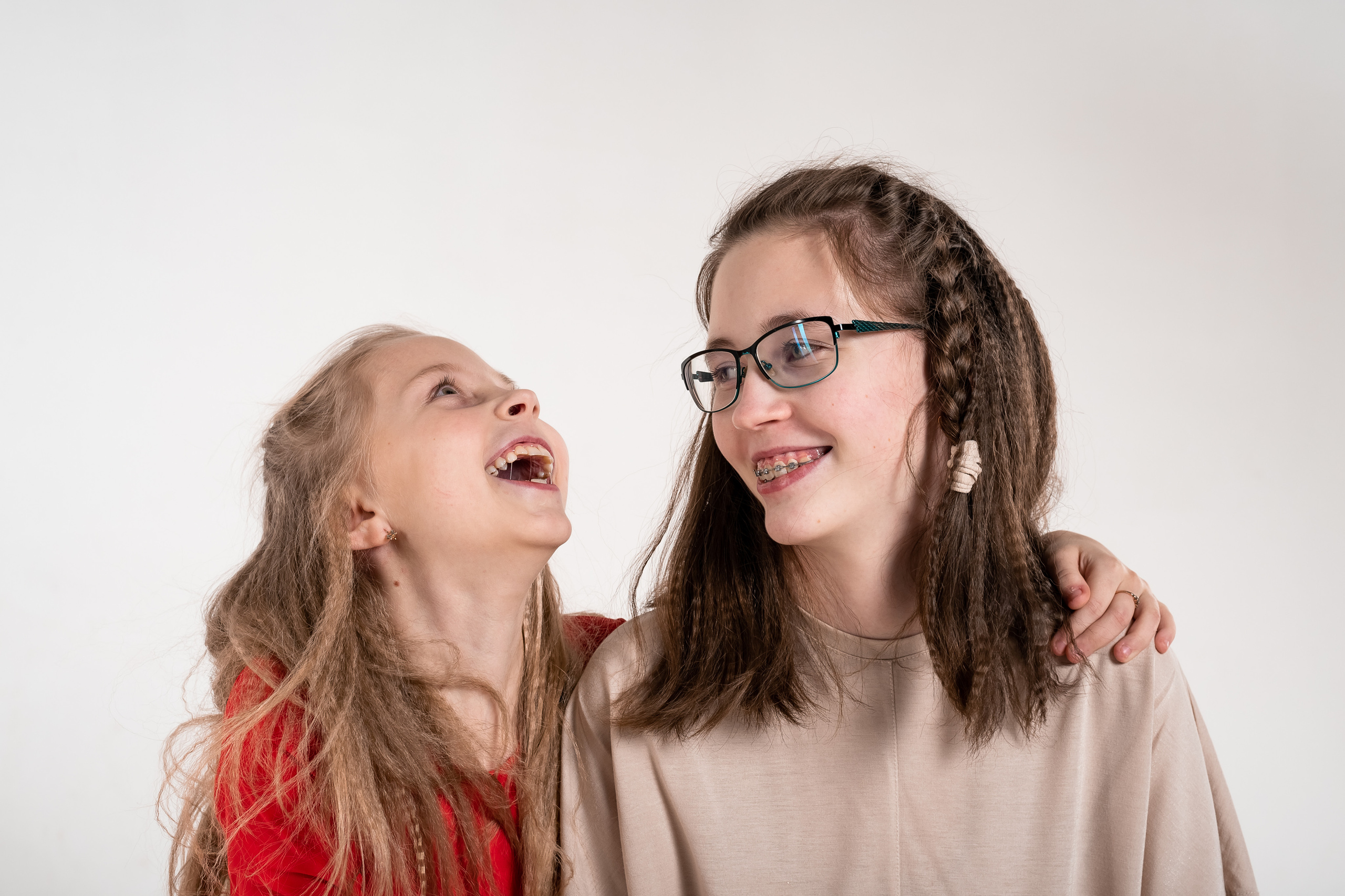 фото девочек сестер - эмоции