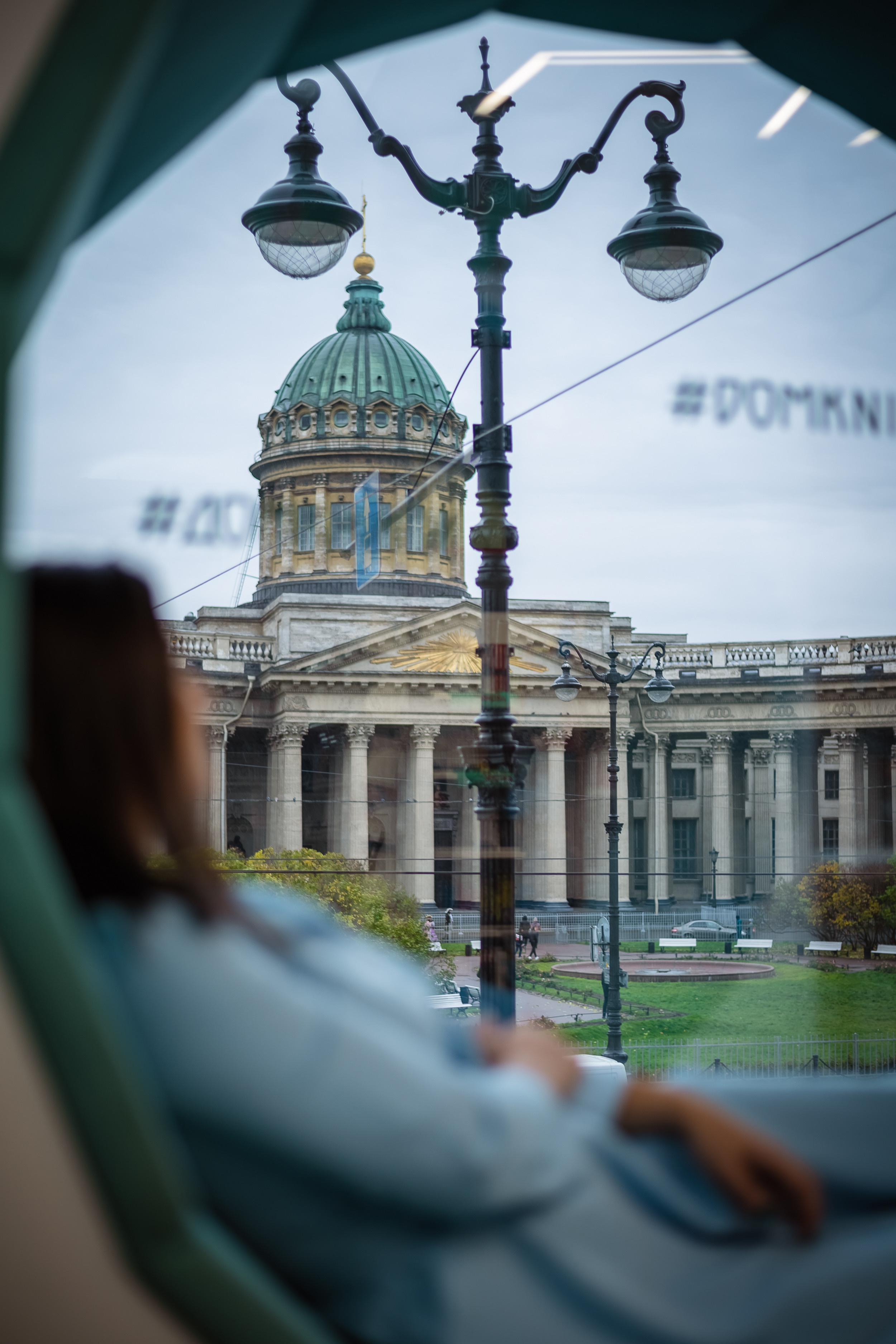 Индивидуальная съемка в доме книги. КОНТЕНТ | БРЕНД фотограф Санкт-Петербург — Жанна Олтаржевская