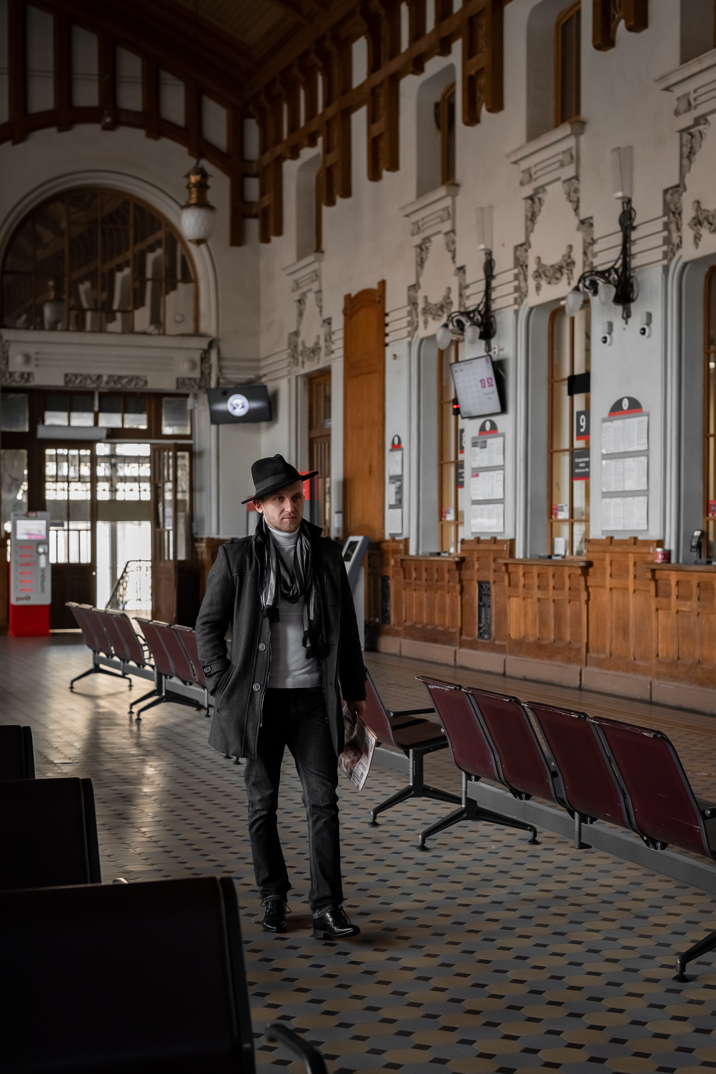 Love Story на Витебском вокзале. КОНТЕНТ |БРЕНД фотограф Санкт-Петербург — Жанна Олтаржевская