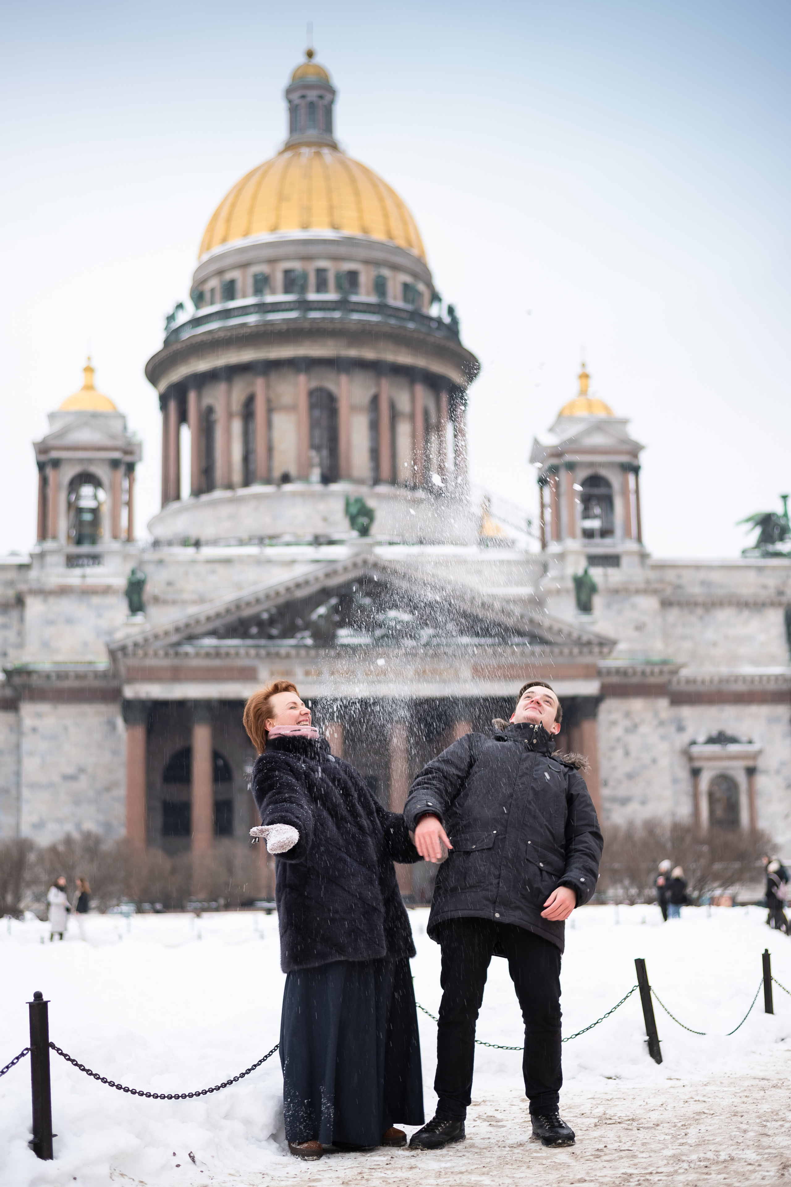 Прогулка около Синего моста и Исаакиевского собора зимой. КОНТЕНТ | БРЕНД фотограф Санкт-Петербург — Жанна Олтаржевская