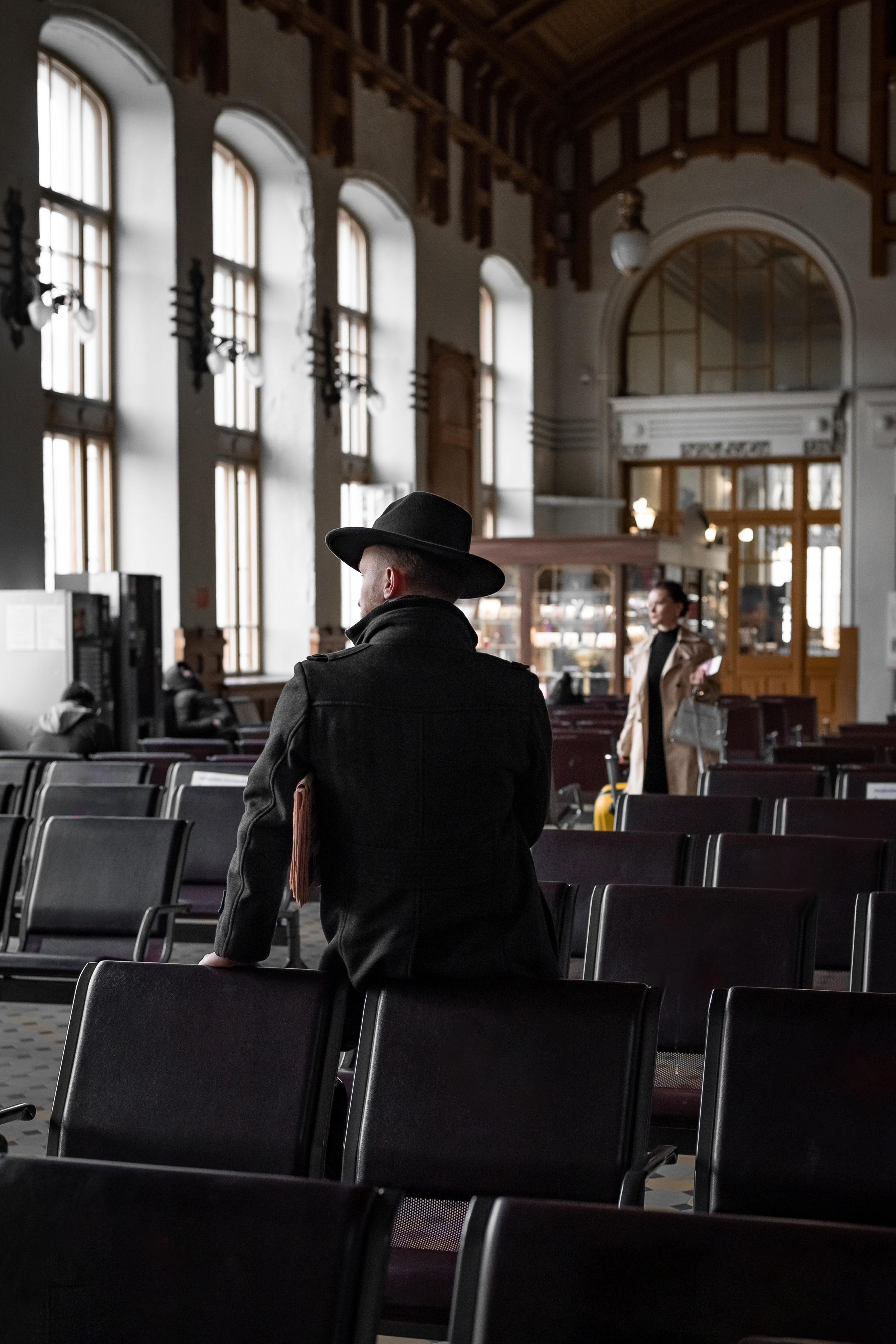 Love Story на Витебском вокзале. КОНТЕНТ |БРЕНД фотограф Санкт-Петербург — Жанна Олтаржевская