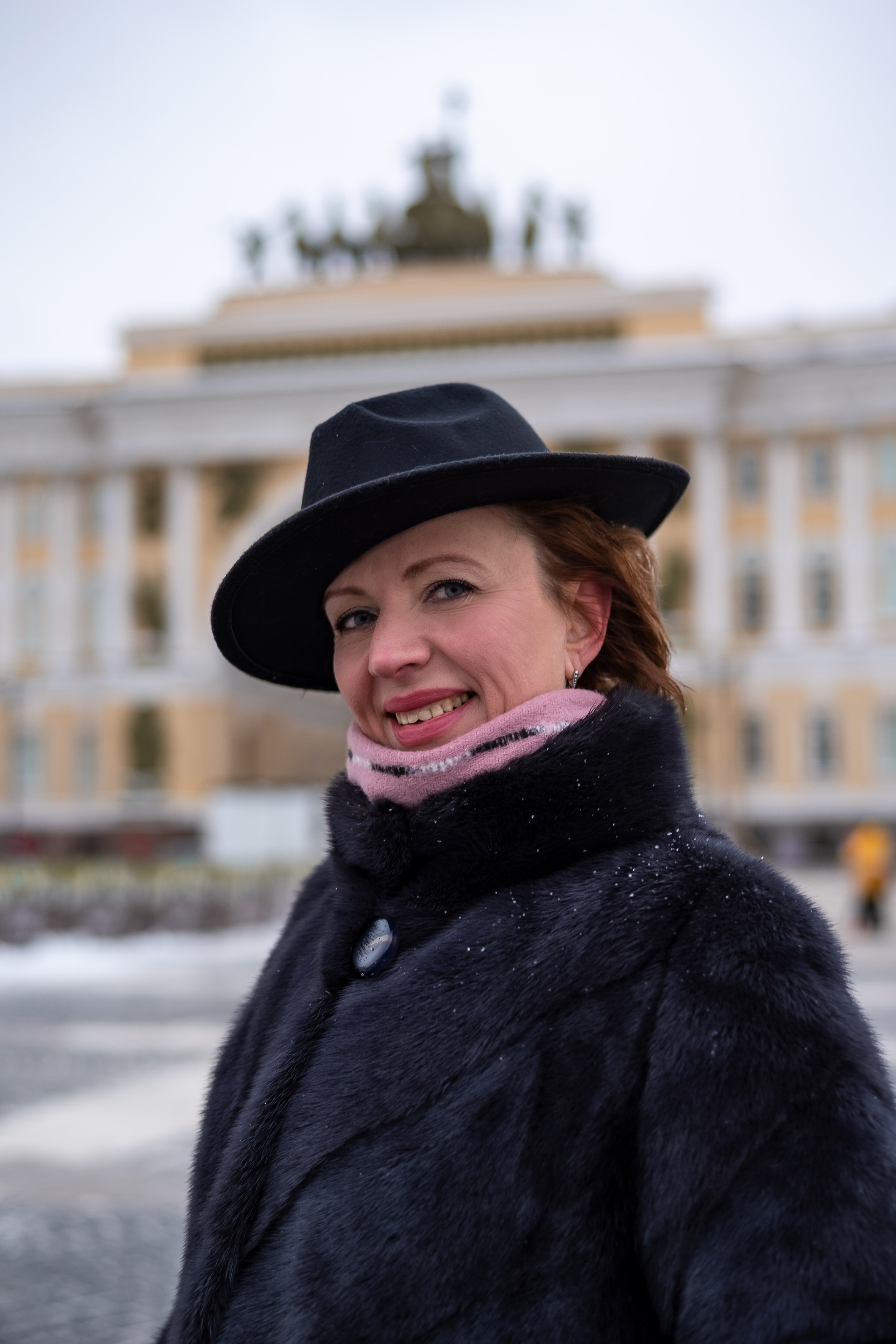 Прогулка около Синего моста и Исаакиевского собора зимой. КОНТЕНТ | БРЕНД фотограф Санкт-Петербург — Жанна Олтаржевская