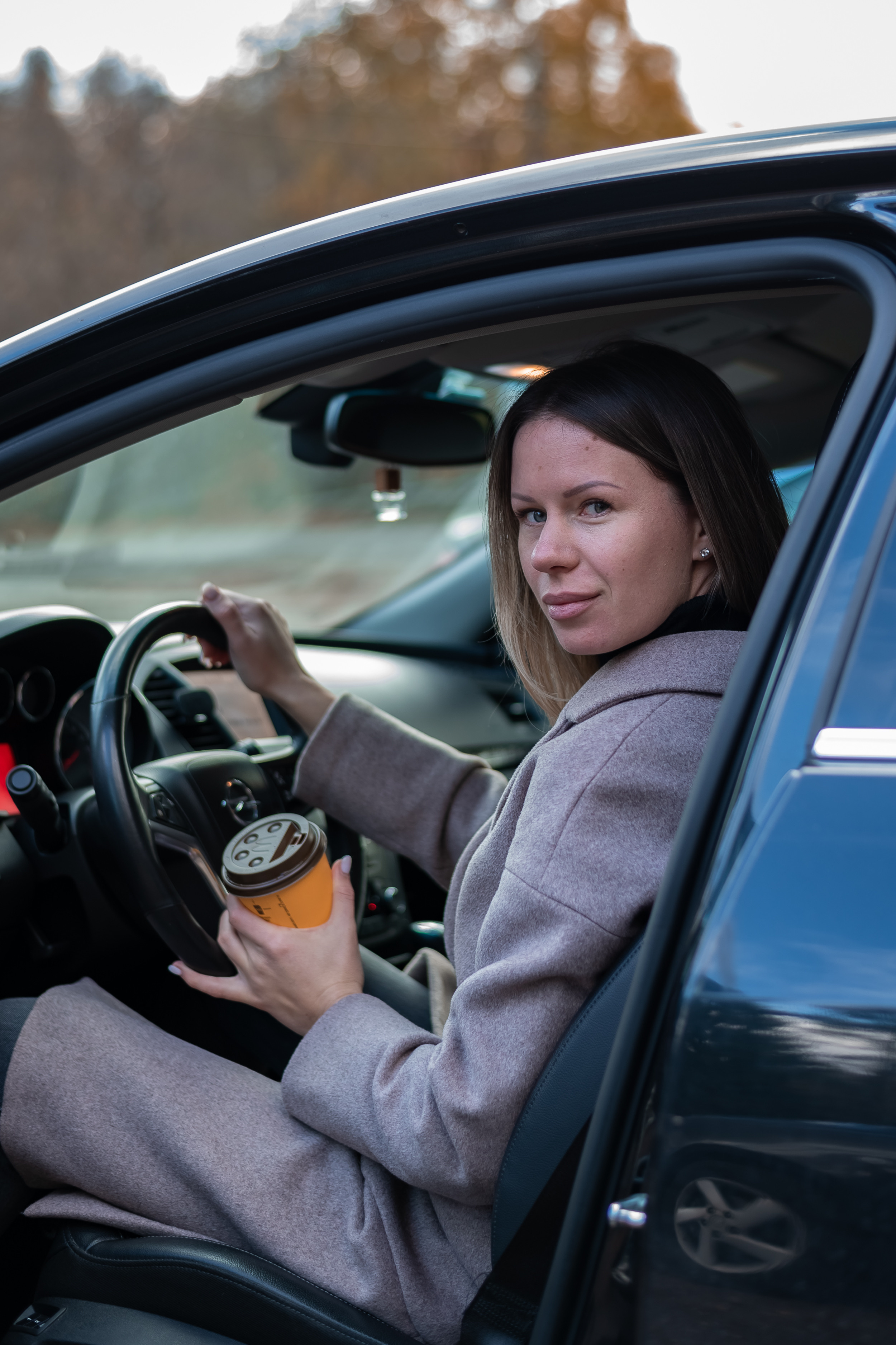 Фотосессия в Шуваловском парке возле лютеранской церкви и водоема. КОНТЕНТ |БРЕНД фотограф Санкт-Петербург — Жанна Олтаржевская