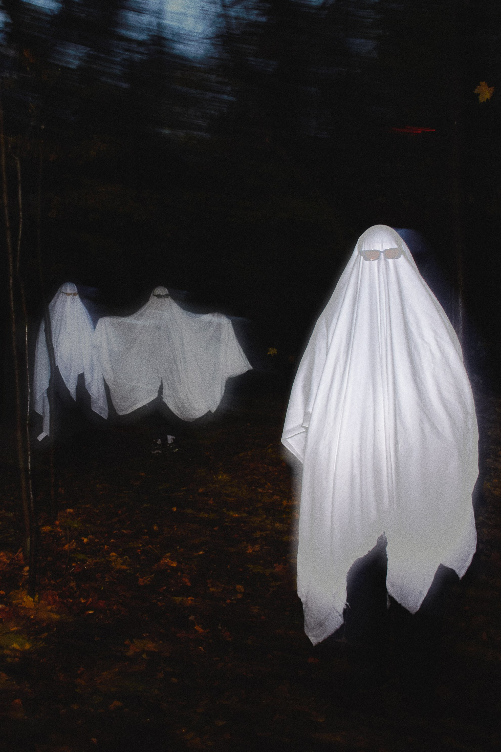 Tears falling down at the patry // 31.10. Simpleand1