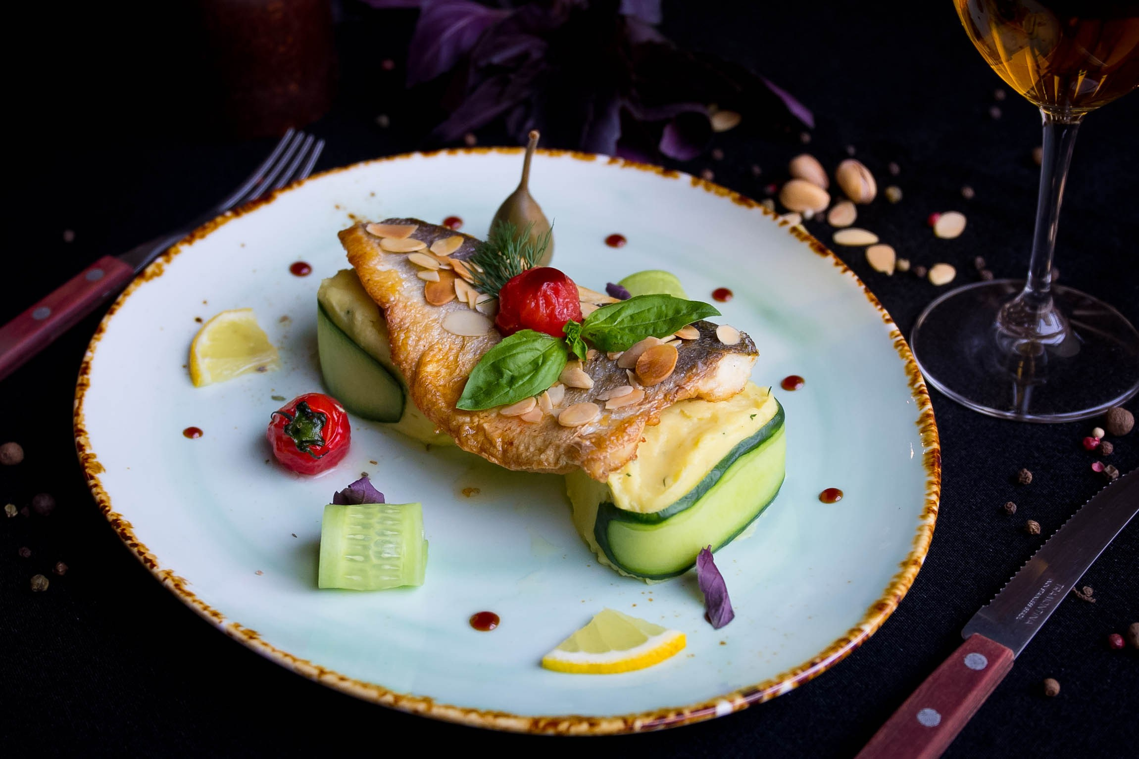 Food & delivery. Photographer Pavel Varlakov