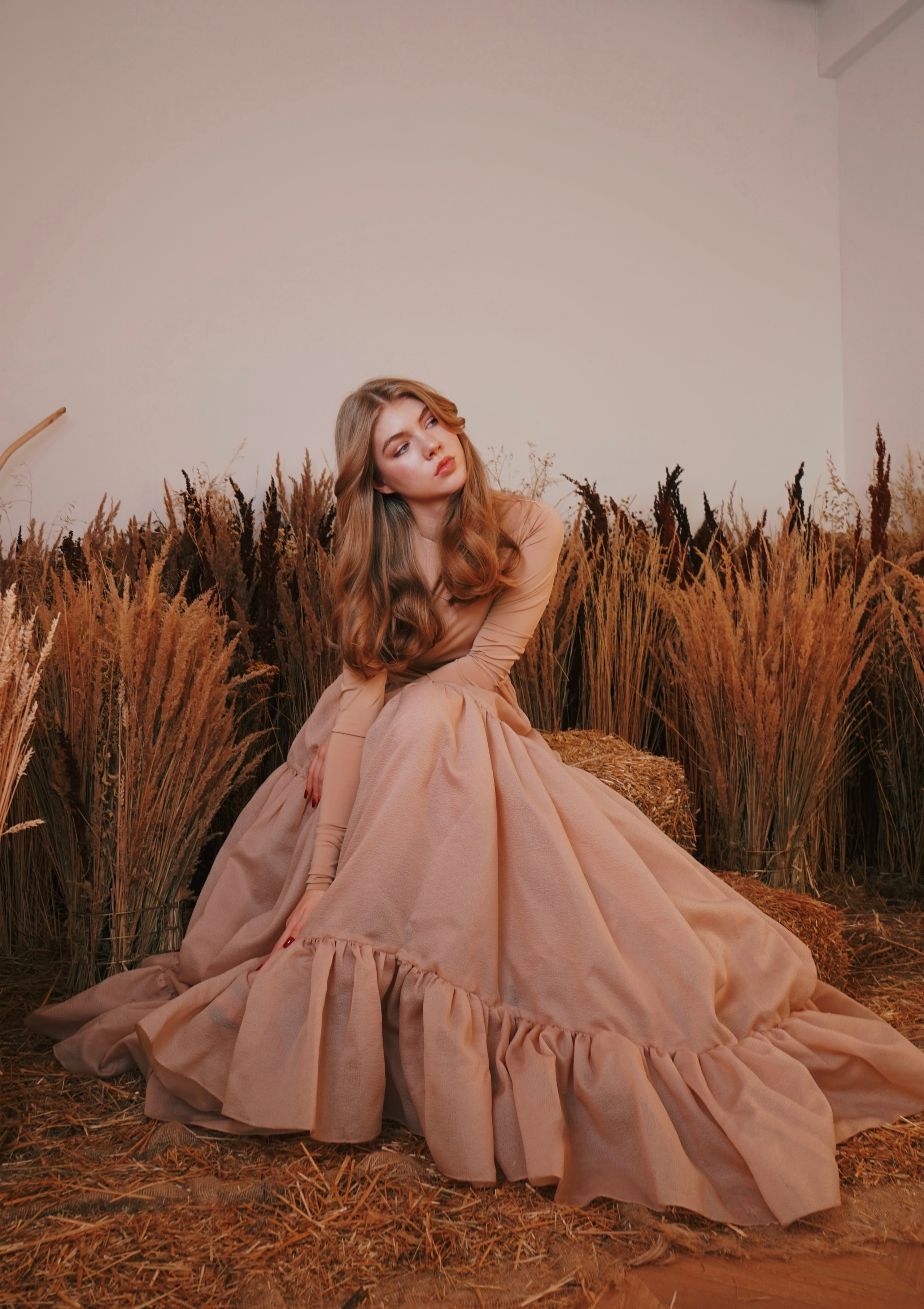 София, студия. Женский фотограф в Москве Уварова Анастасия