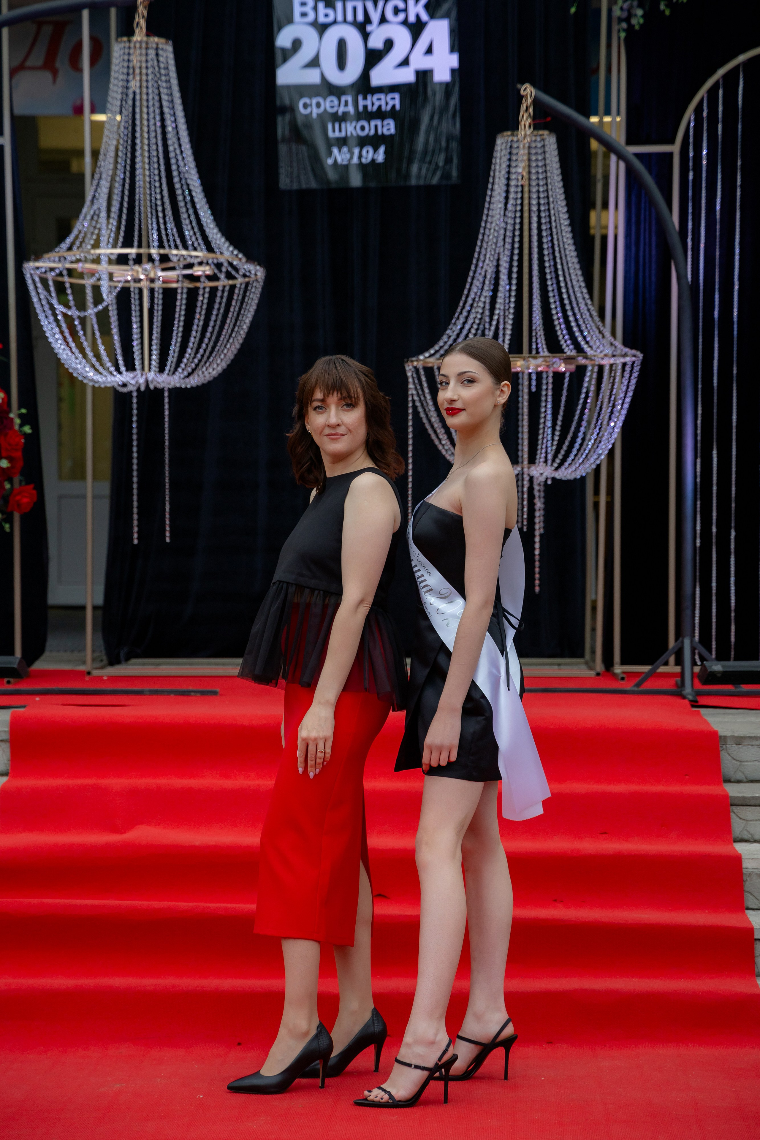 Школьный выпускной 2024 год в Соколе (Минск). Свадебный фотограф в Минске/Беларуси Сергей Спиридонов