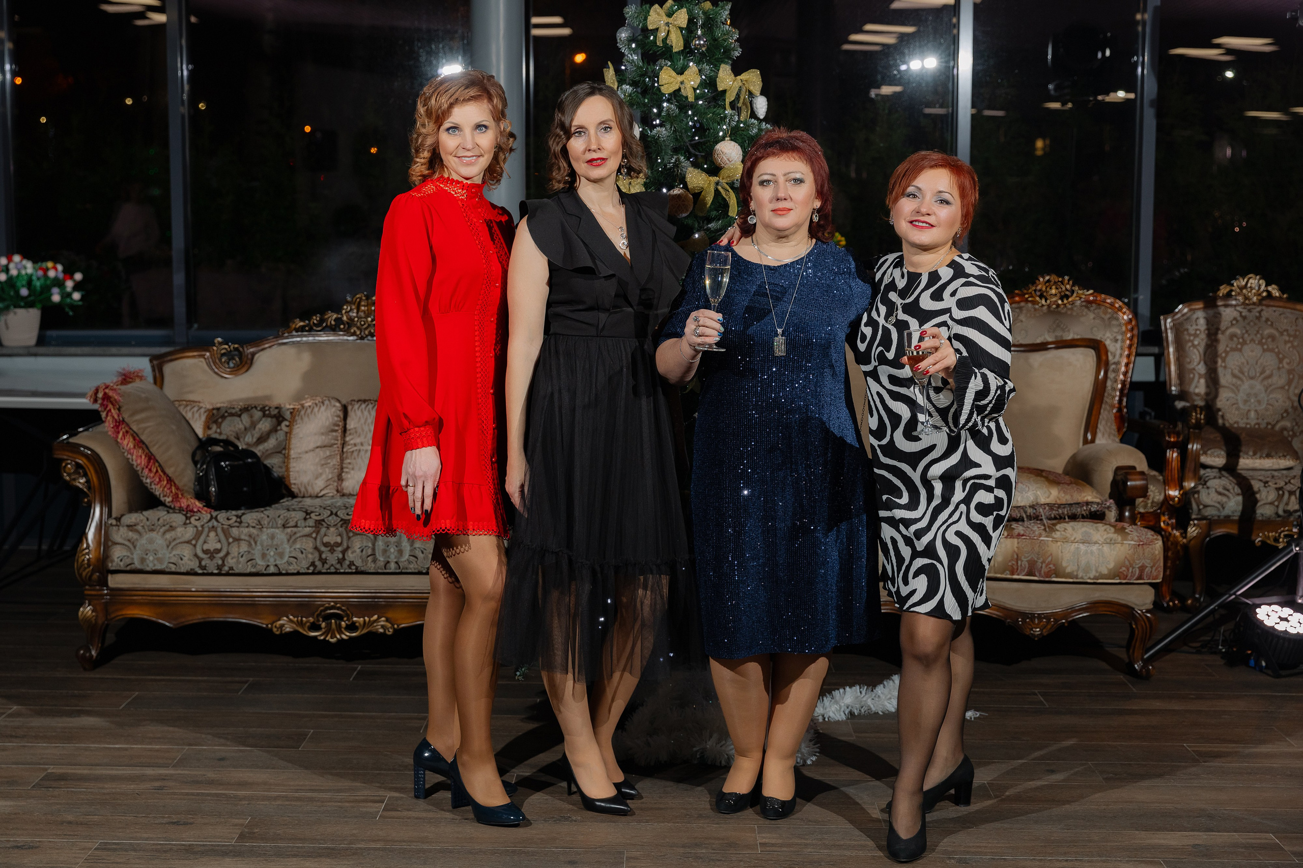 Корпоративная новогодняя фотосъемка для BELARUSBANK в Ресторане «Урарту». Свадебный фотограф в Минске/Беларуси Сергей Спиридонов