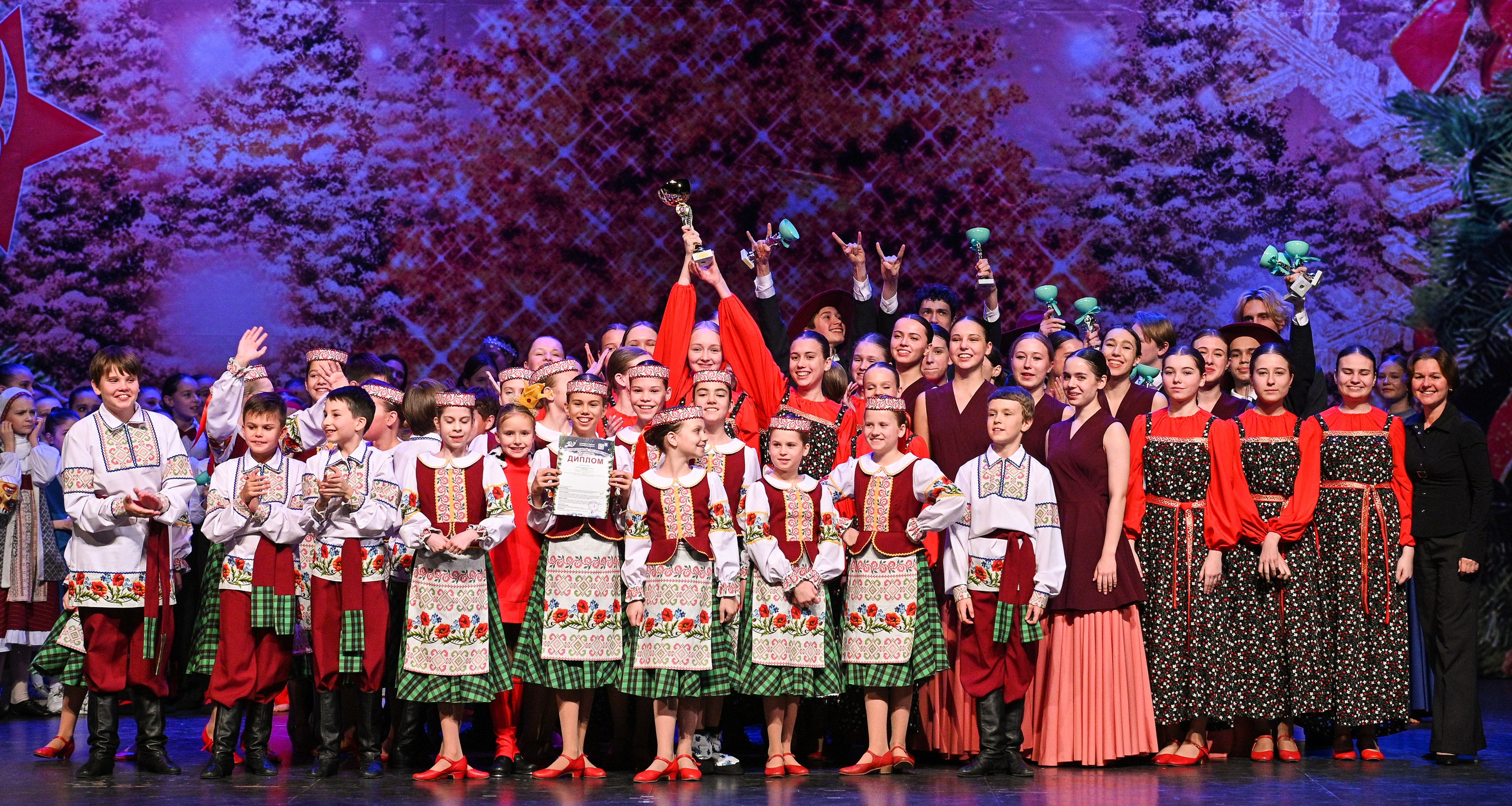 14.11.2024 «Новогодний Звездопад Талантов» Фестивальное движение «Шаг к мечте» г. Москва. Медиастудия Фото Концепт