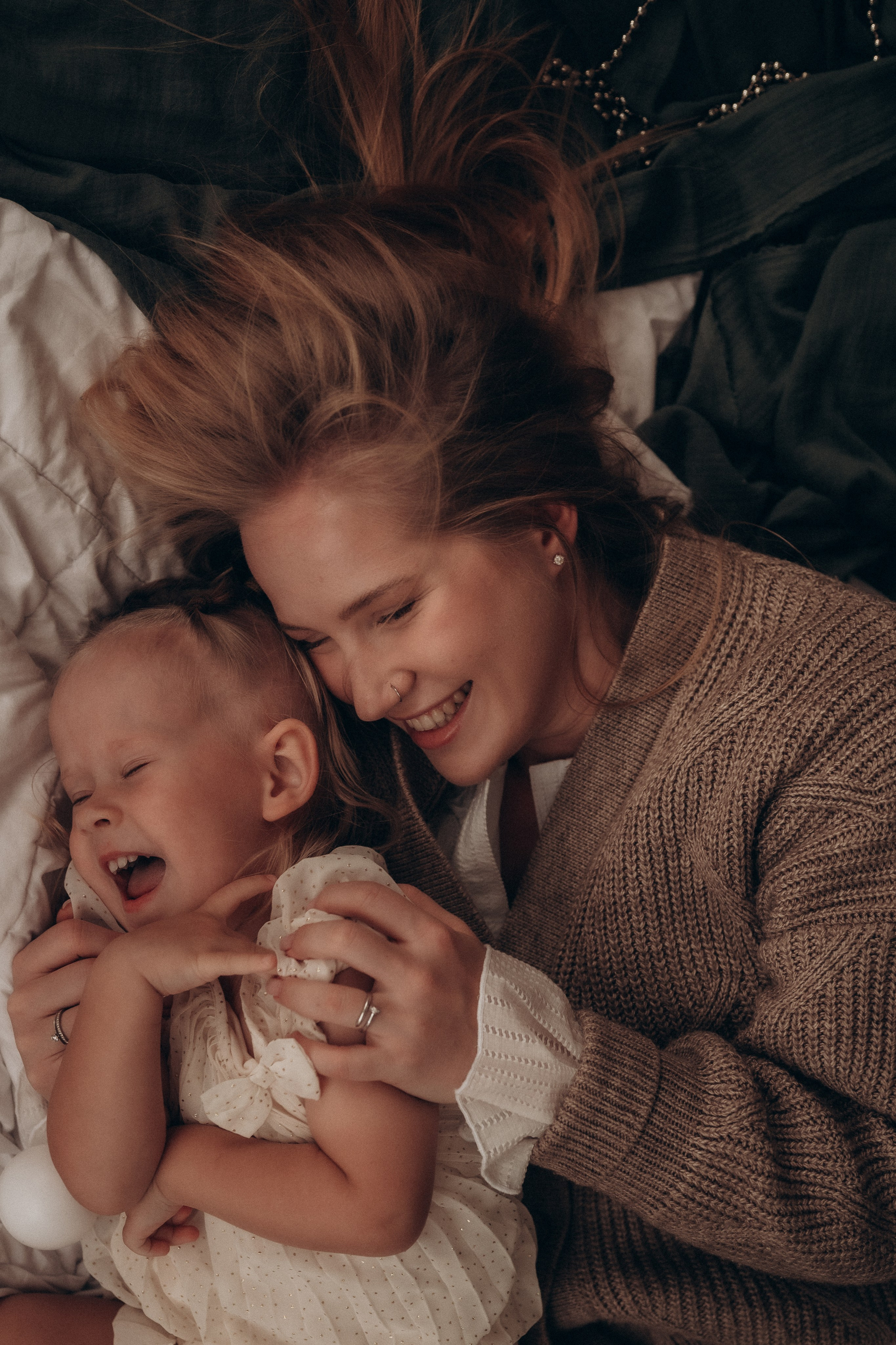 Ксения и Есения. Новогодняя. Семейный фотограф в Москве Дарья Пузикова