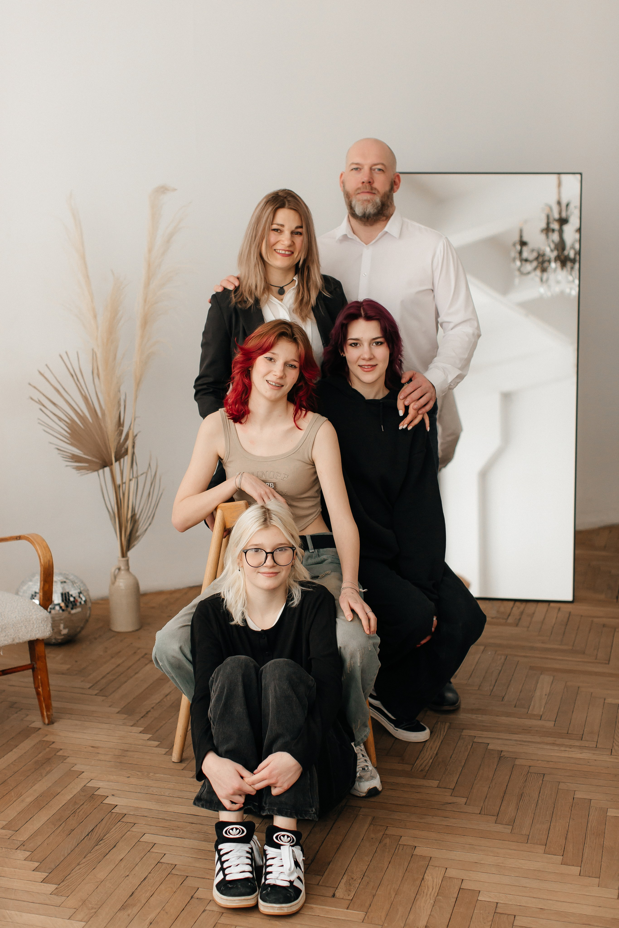 Любовь с семьей в студии. Семейный, детский и школьный фотограф в Москве Рудницкая Анна