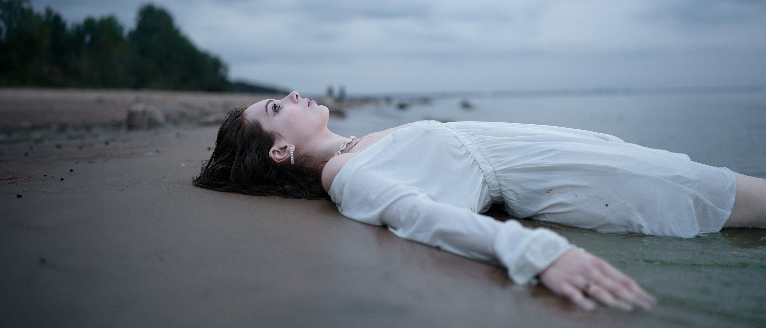 Тишина у воды — женская фотосессия Дарина, фотограф Сергей Горшенин, Санкт-Петербург. Сергей Горшенин — профессиональный фотограф