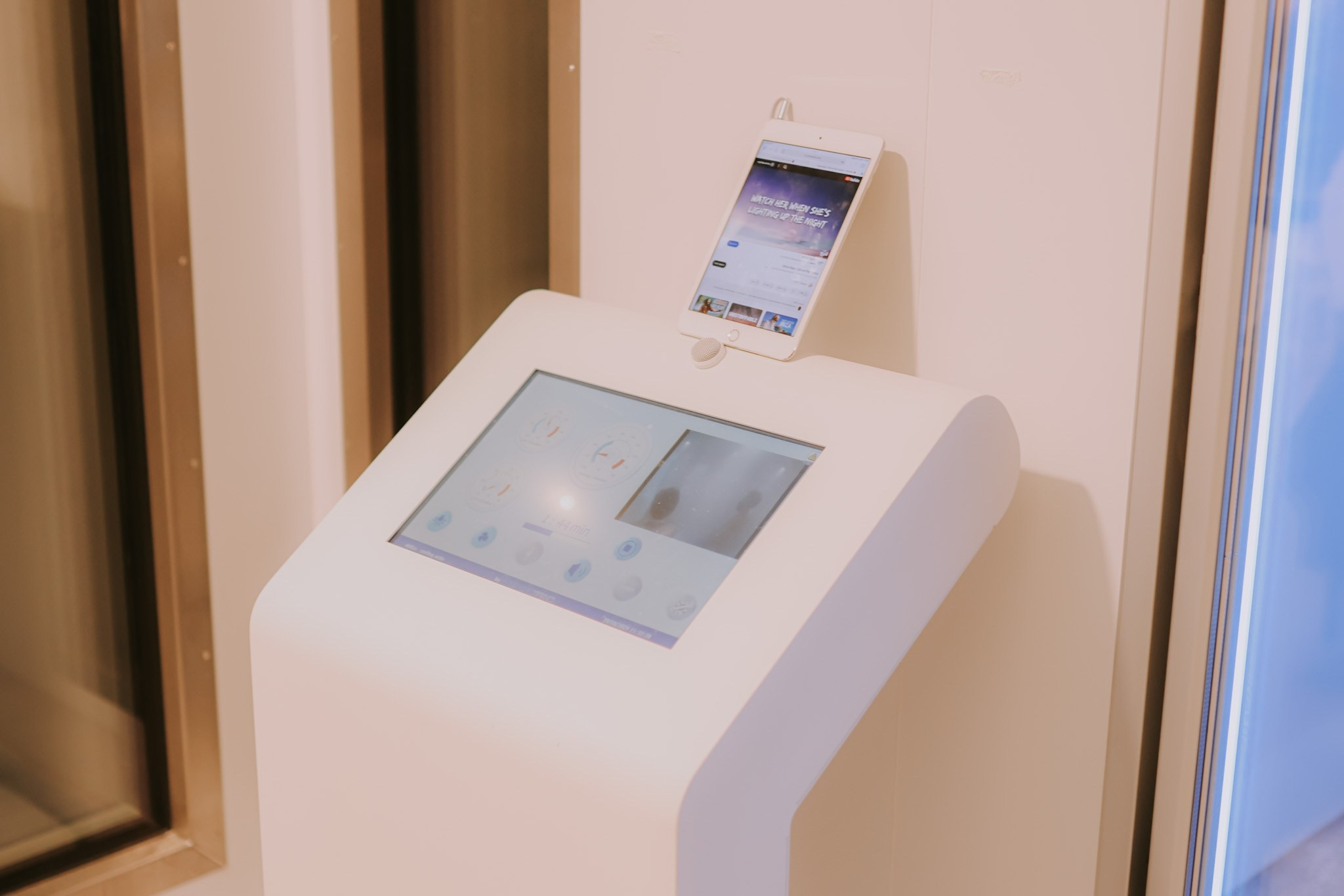 CRYOMEDIX / Emilia Digital. Photographer in Israel Alice Milchin