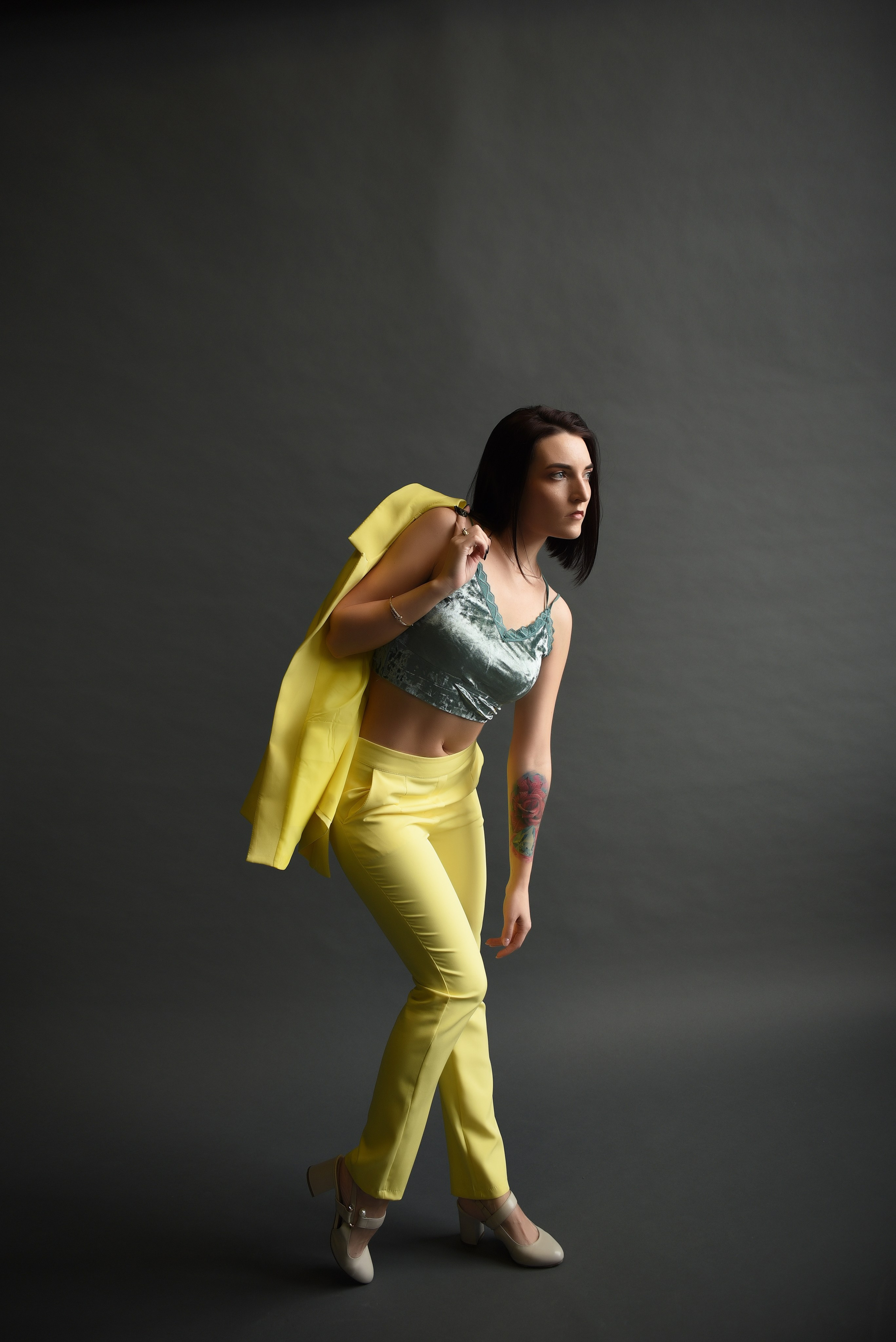 Индивидуальная студийная. Свадебный, семейный, детский, контент фотограф в Омске Максим Ильин