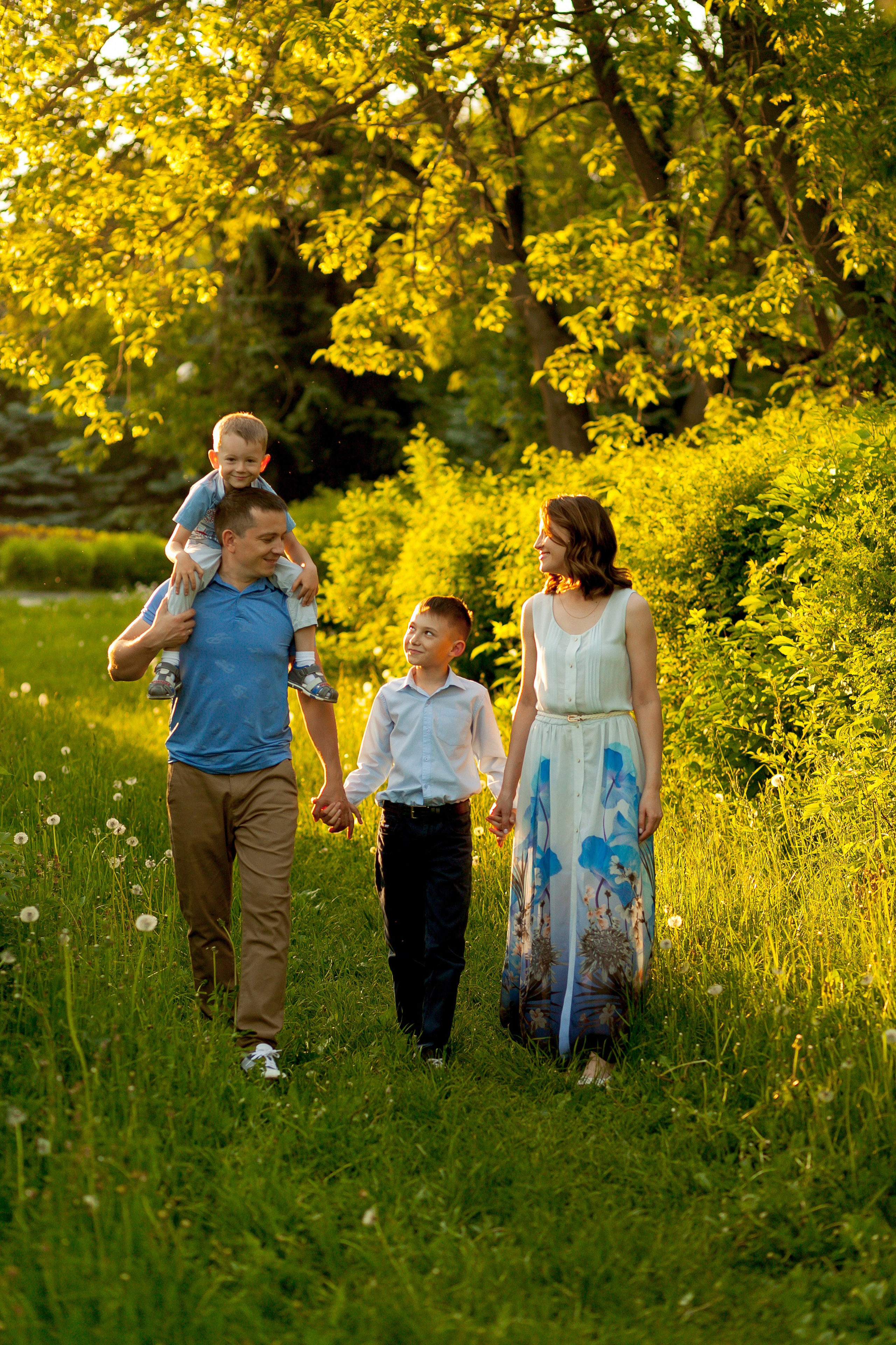 Фотосессия весной. Выпускные альбомы Казань. Семейный и детский фотограф Михаил Мигачев