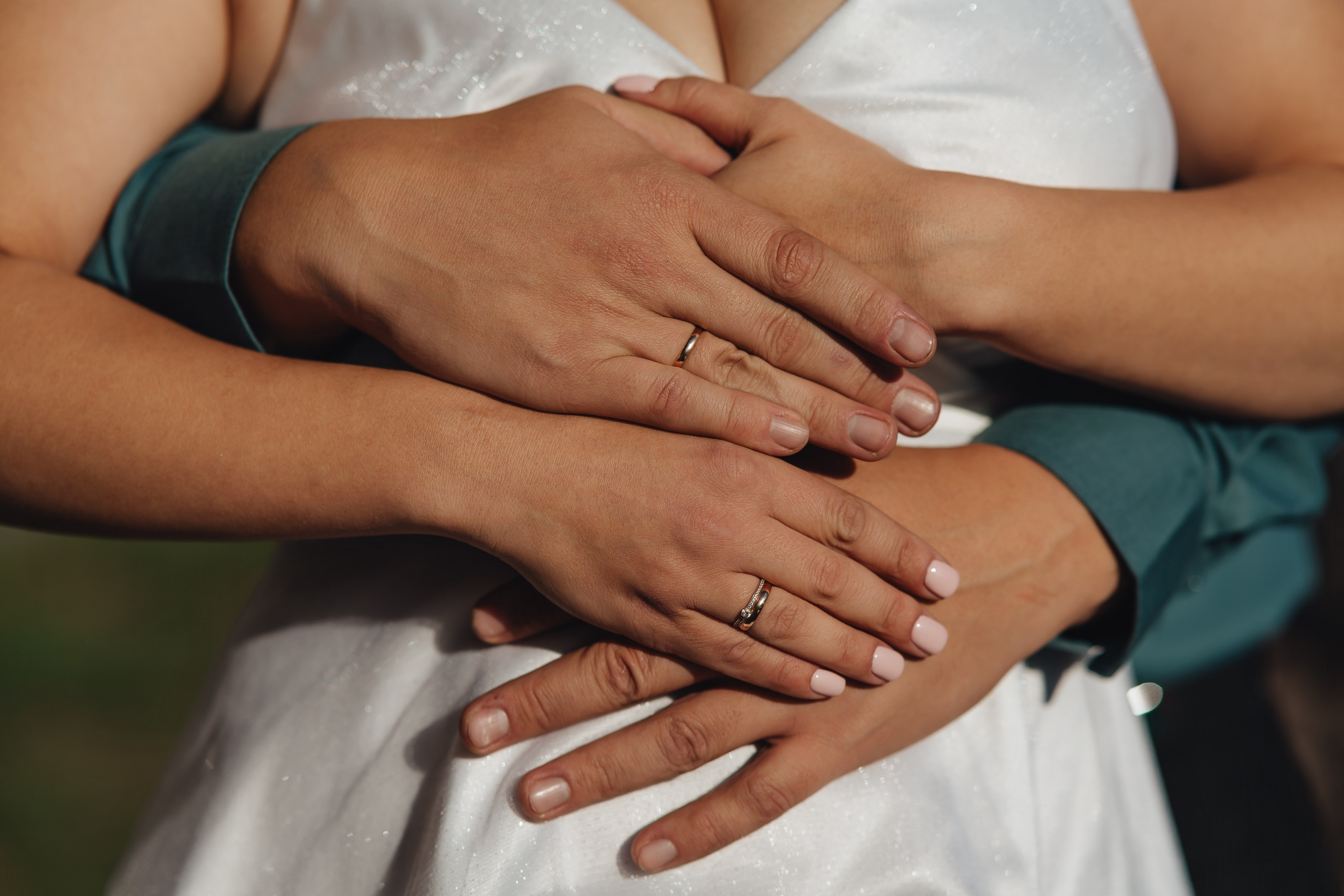 Свадебная фотография с кольцами