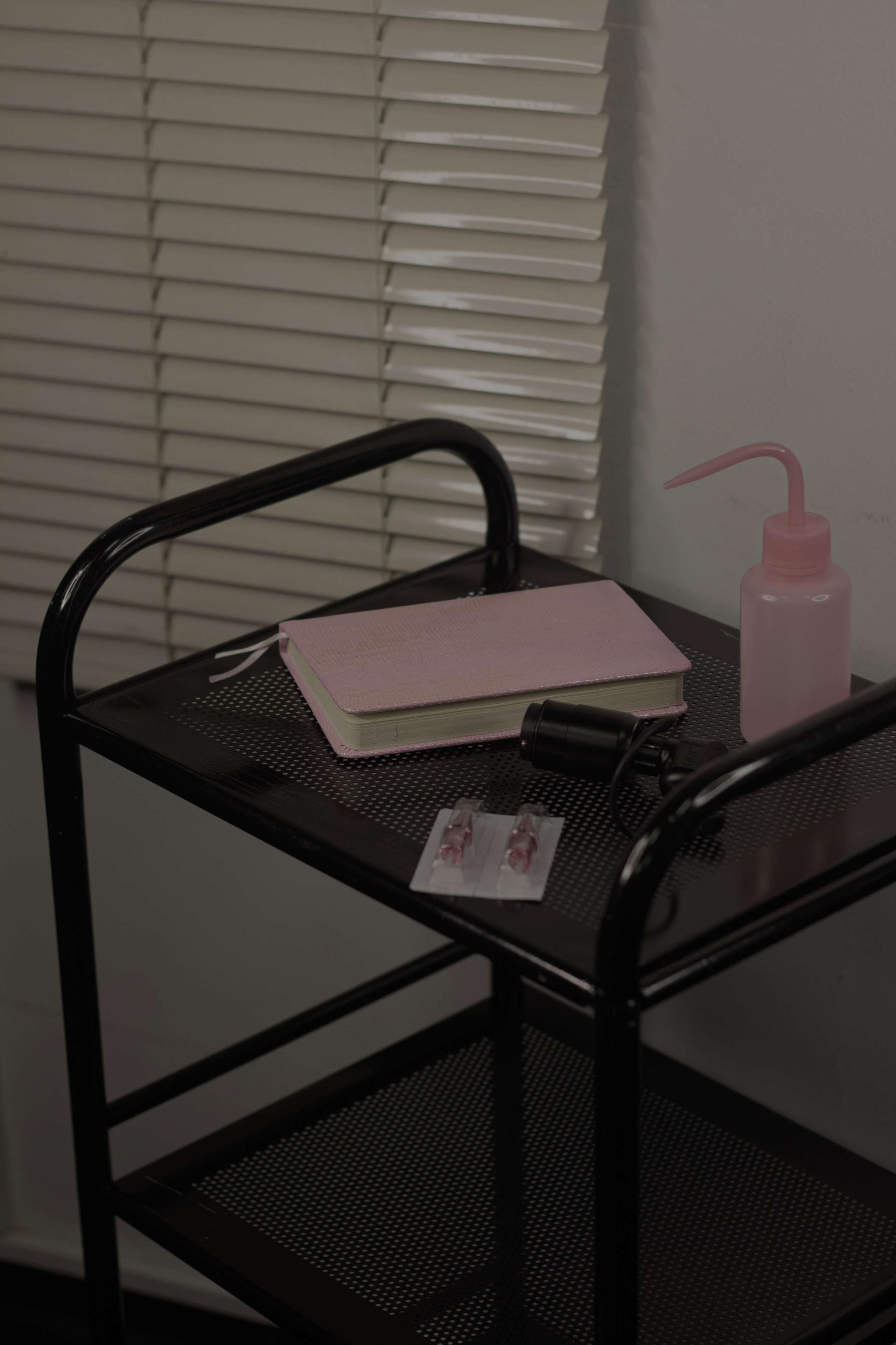 Милена, тату-мастер и художница. Контент-фотограф для творческих единиц и мастеров в Санкт-Петербурге