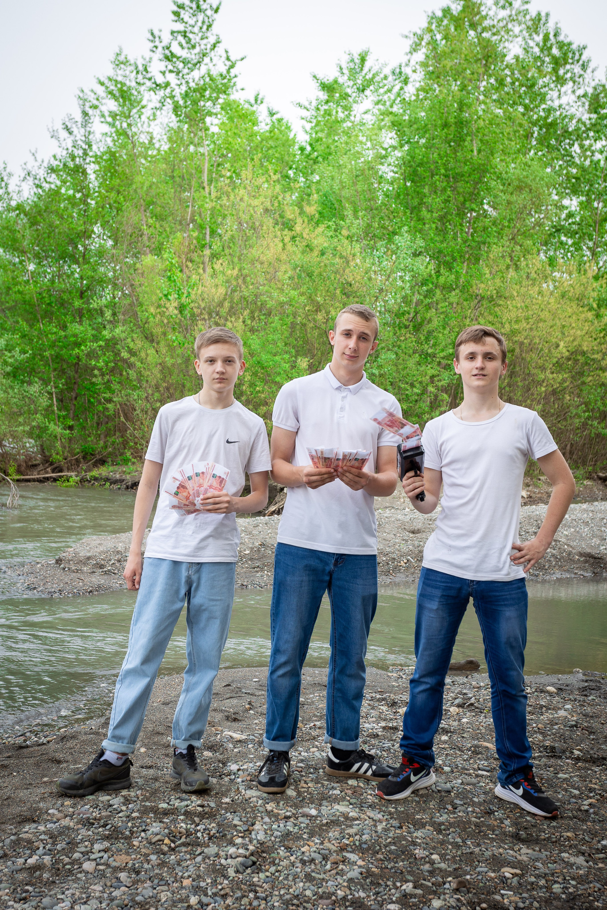 Уличная фотосессия на выпускной альбом. Выпускные альбомы Майкоп, Краснодар Елена Золотарева