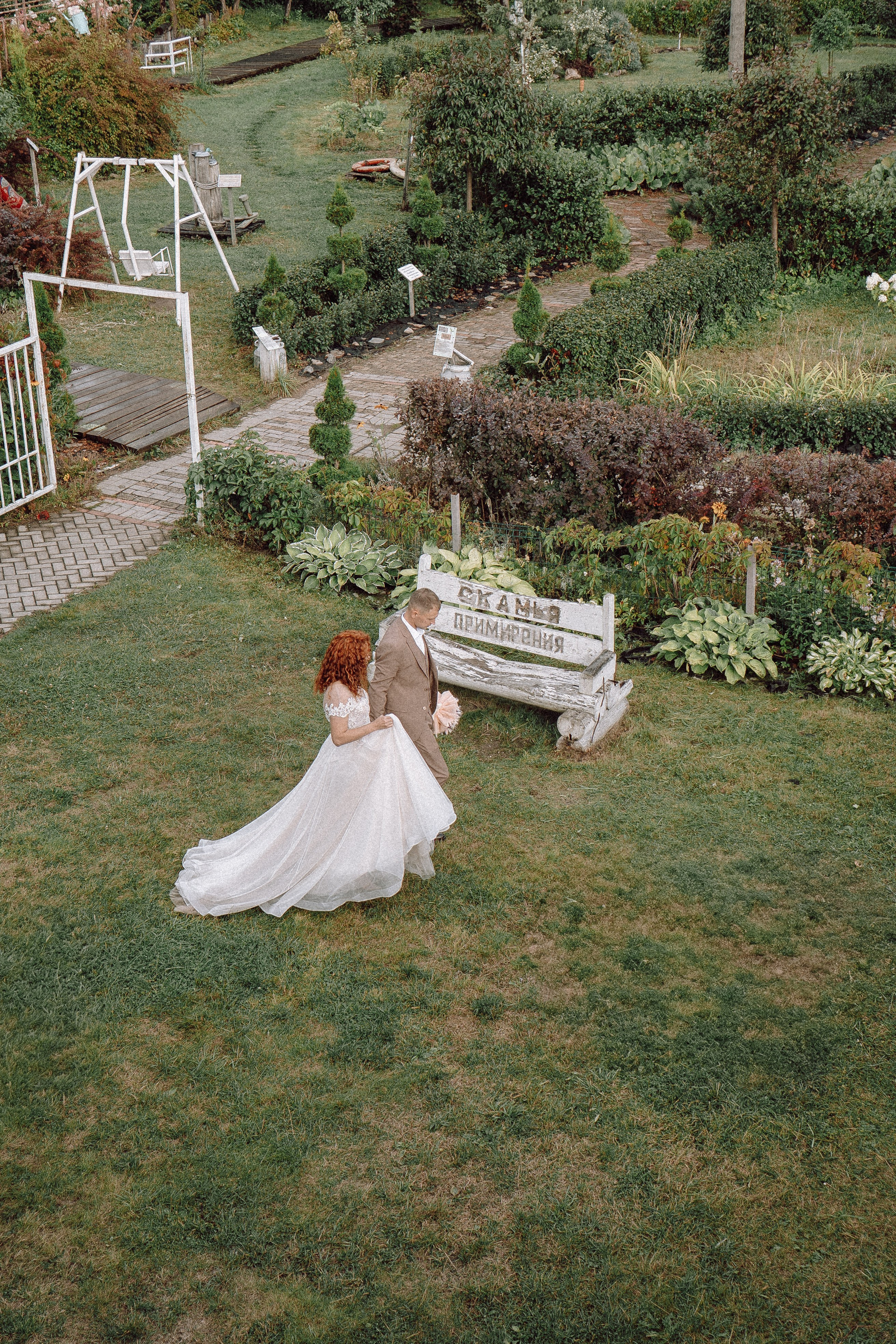 СВАДЕБНАЯ ФОТОСЕССИИЯ ПАРЫ В ГОРОДЕ ПРИОЗЕРСК В СОСНОВОМ ЛЕСУ И С ПИКАПОМ. Профессиональный фотограф, Санкт-Петербург — Виктория Богомолова