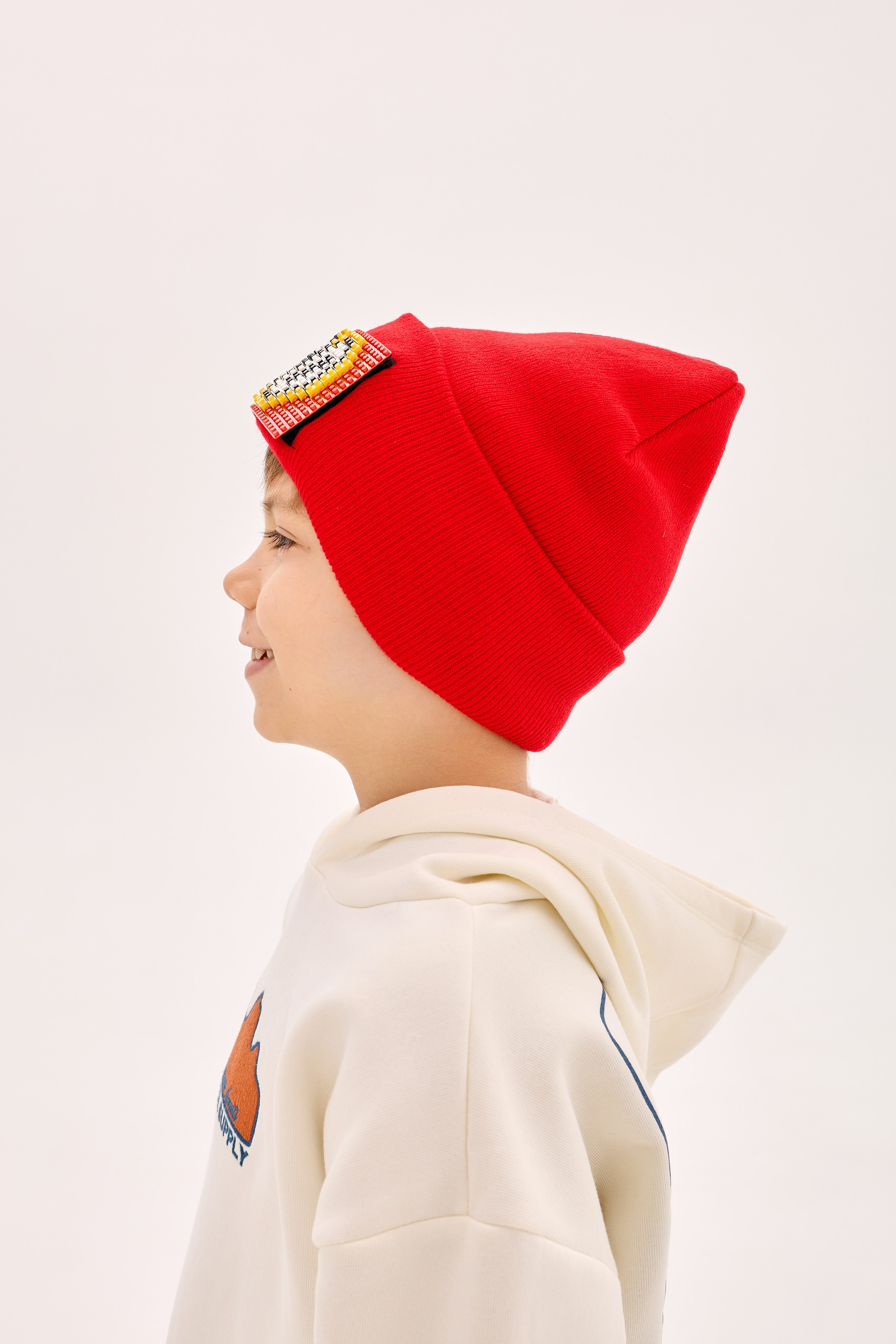 Фотосессия шапок для маркетплейсов. Фотограф Руслан Потапов в Краснодаре